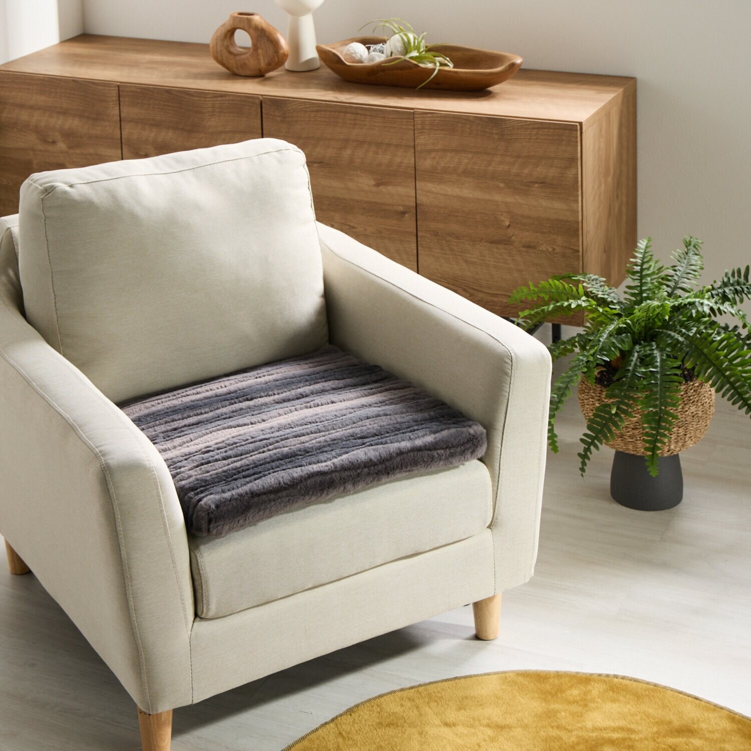 ソファーの座面に敷いて 快適な座り心地復活！ セーブルファータッチ 復活ソファーシート ＜１人掛用＞