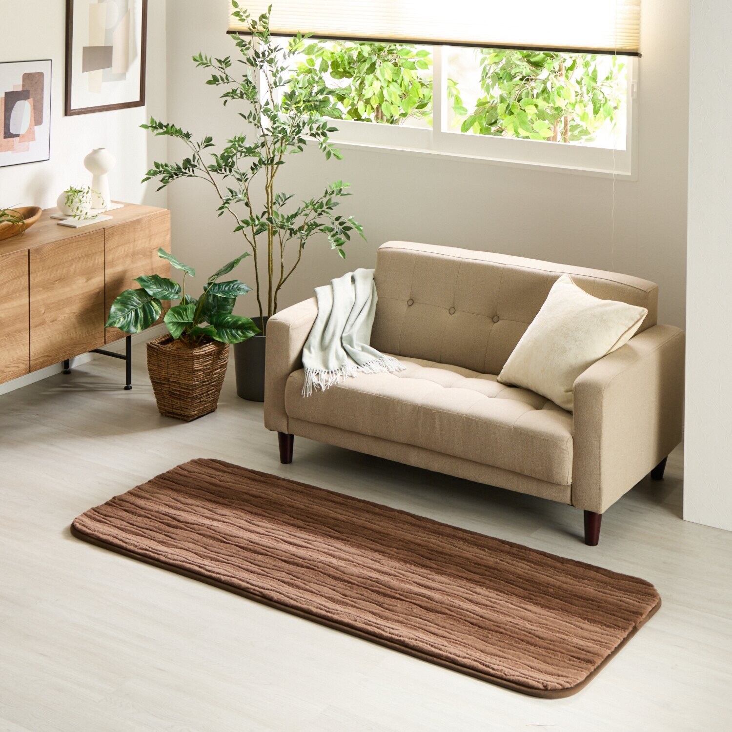 セーブルファータッチ 蓄熱ウレタン入り 足元あったかラグ ＜６５×１７０ｃｍ＞