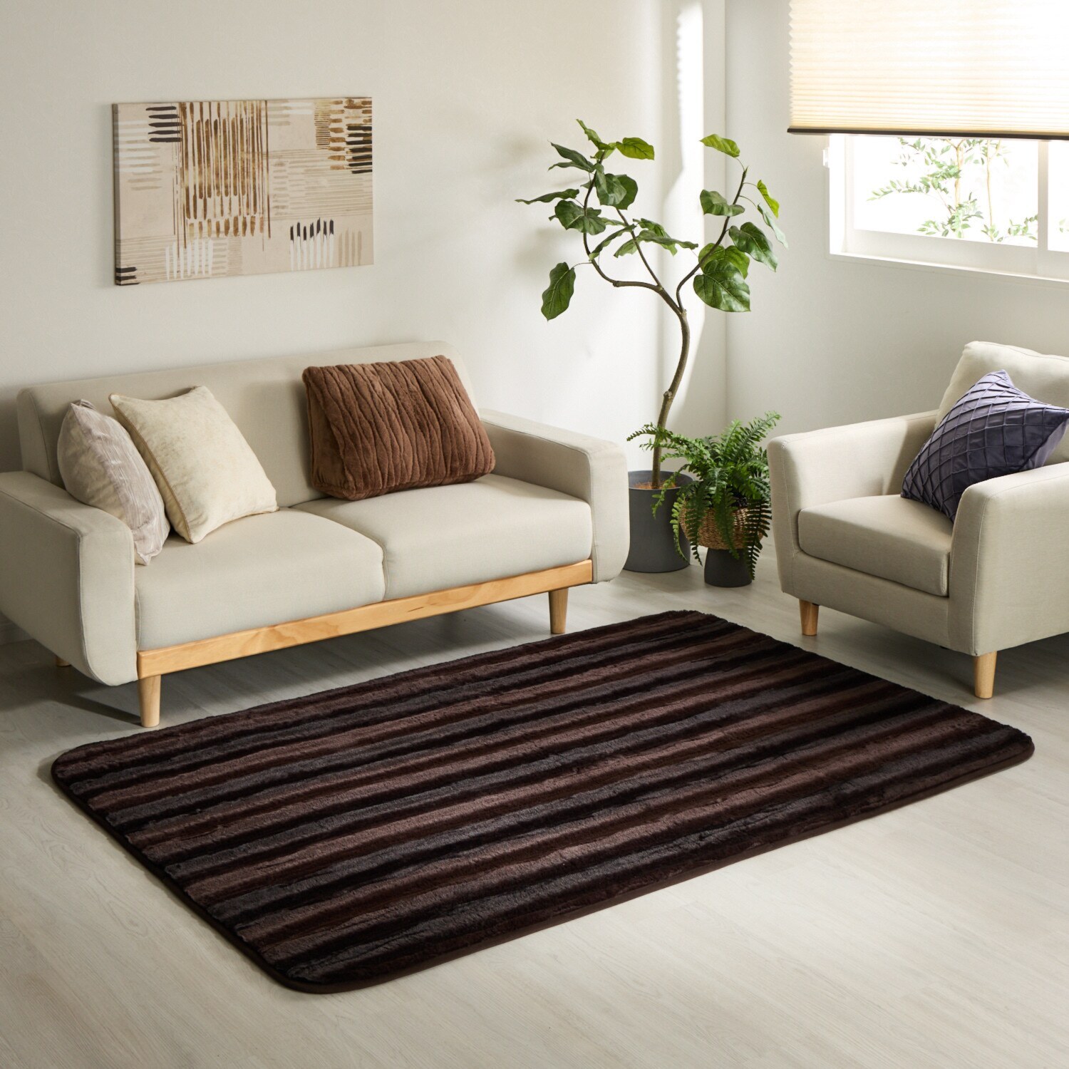 セーブルファータッチ 蓄熱ウレタン入り 足元あったかラグ ＜１３０×１９０ｃｍ＞