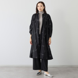 エムエムオー フラワー刺しゅう ギャザーワンピース