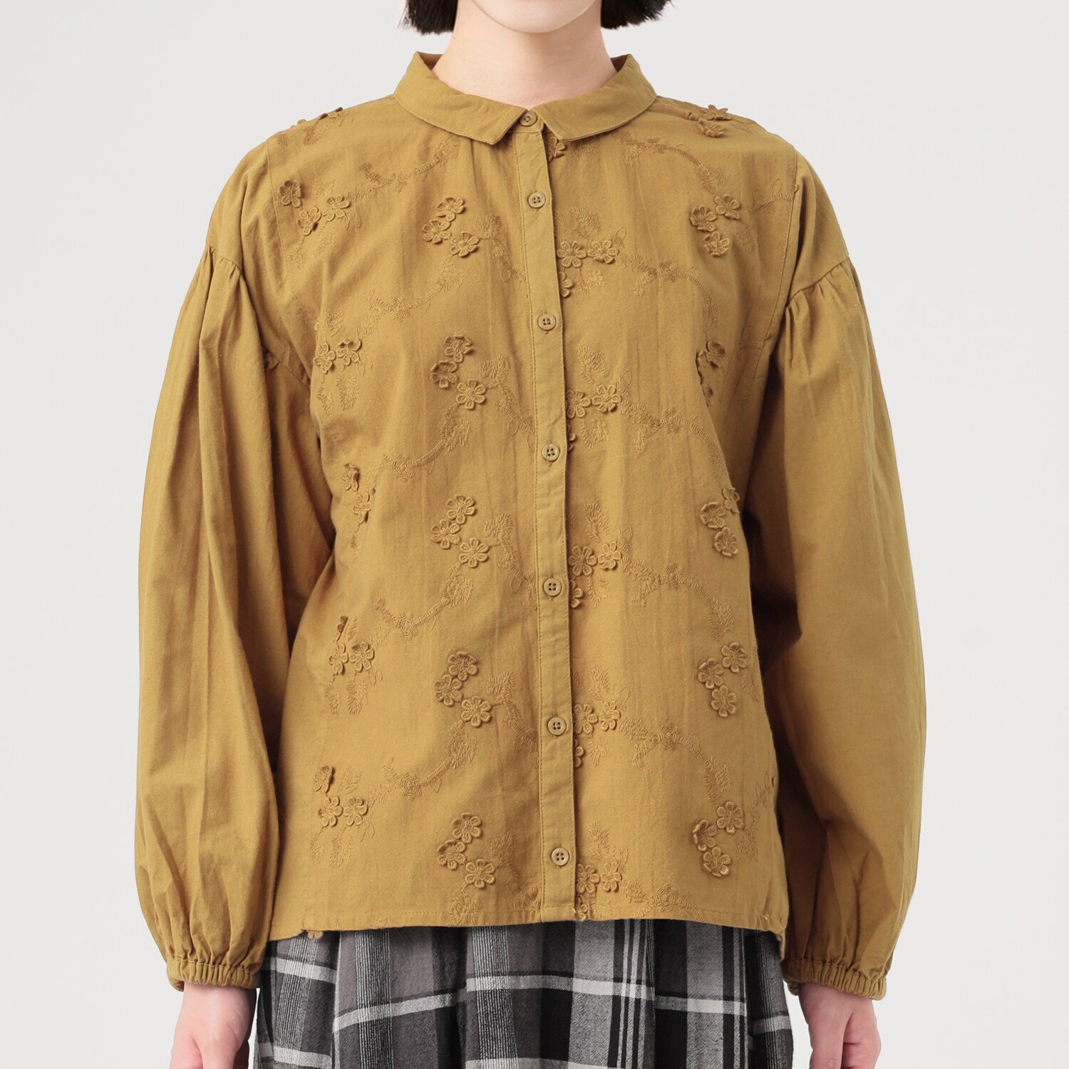 テミテ フロント切替 立体刺しゅうブラウス