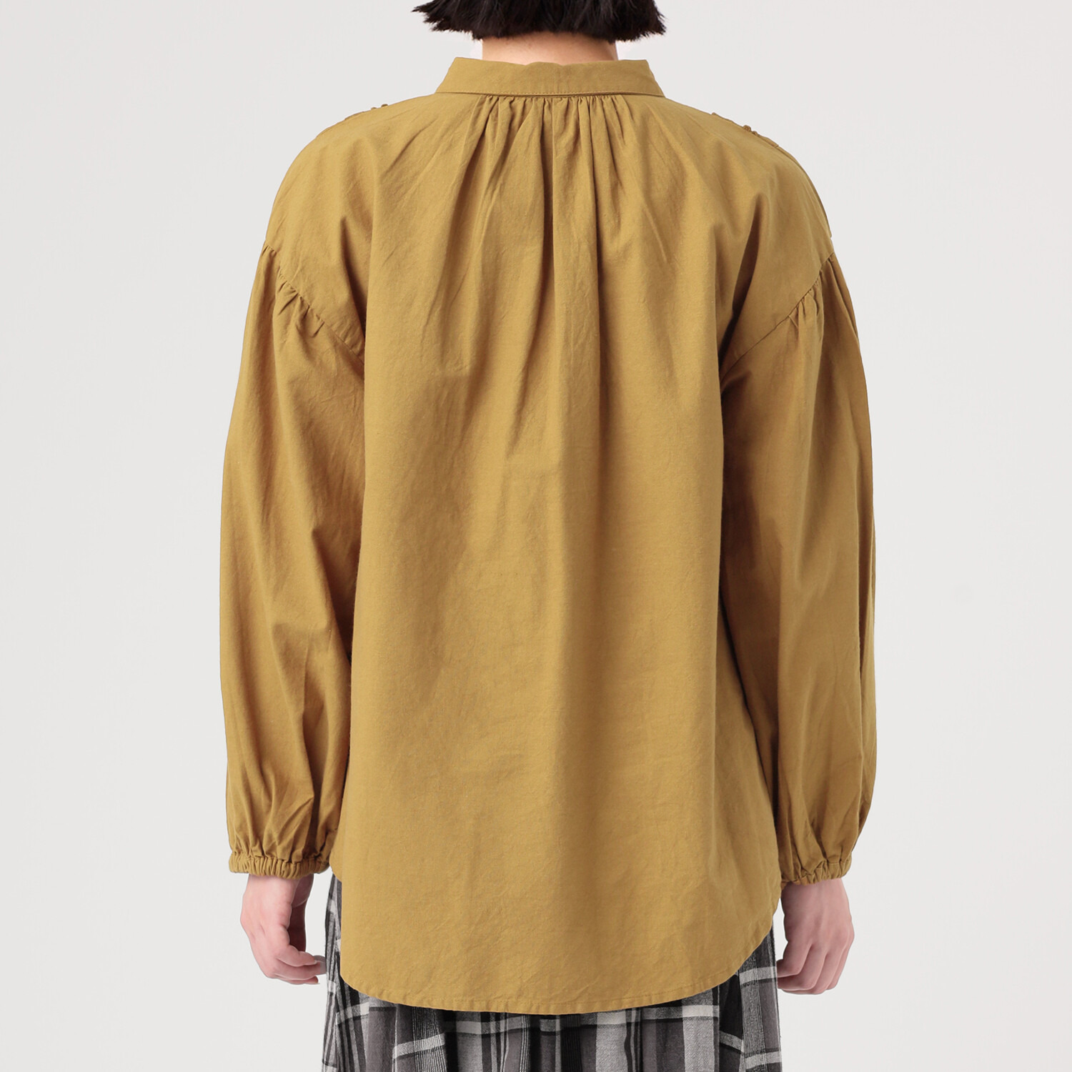 テミテ フロント切替 立体刺しゅうブラウス