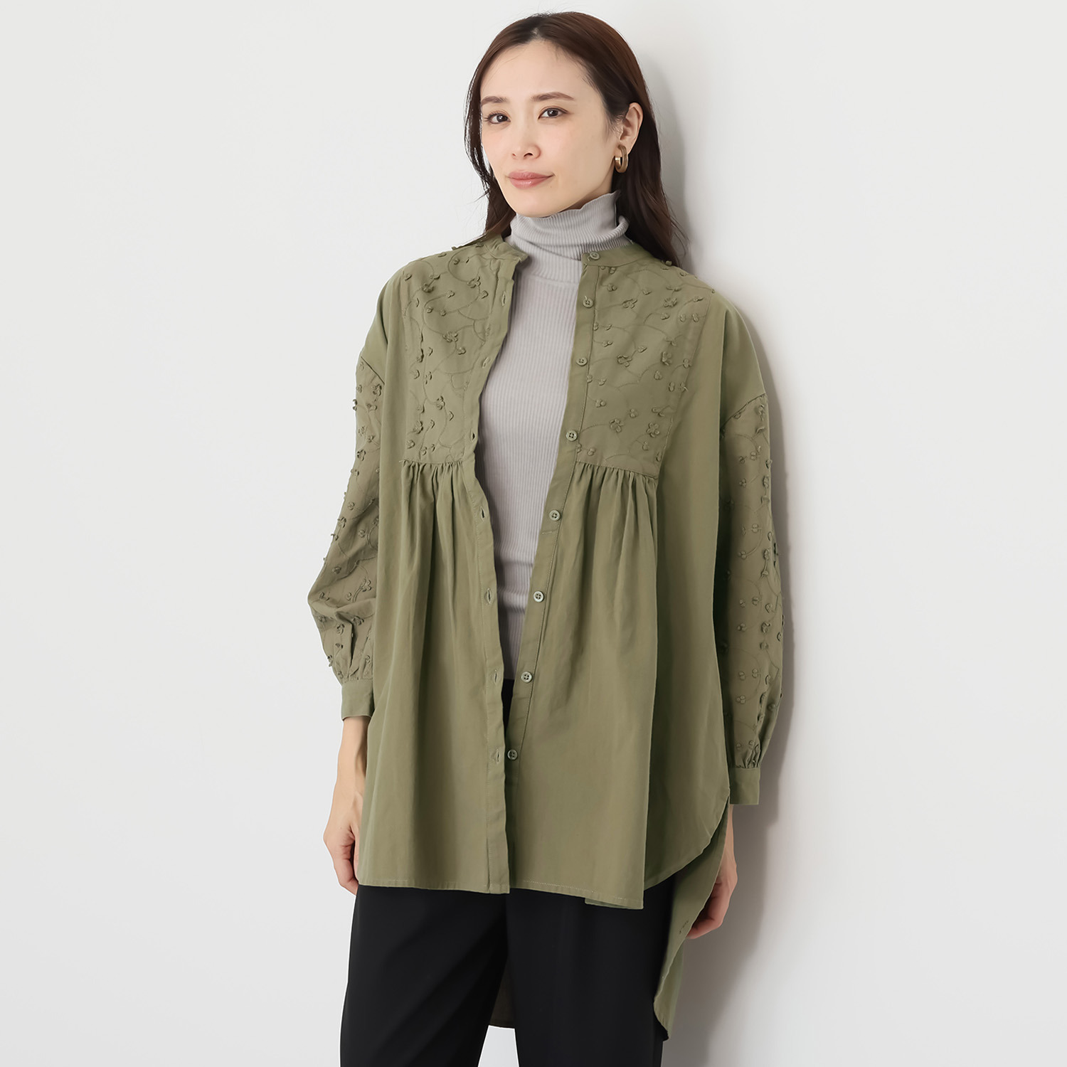 テミテ 華やかに映える 立体刺しゅう チュニックワンピース