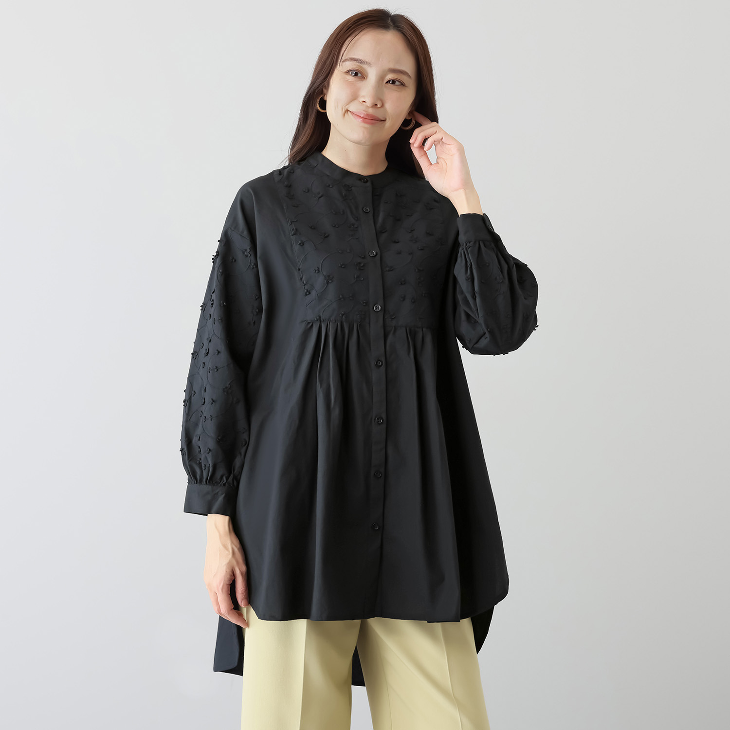 テミテ 華やかに映える 立体刺しゅう チュニックワンピース