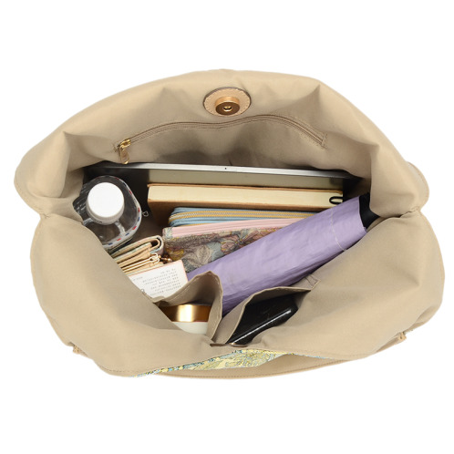 ラルジュ 軽量Ａ４対応 アンティークフラワー トートバッグ