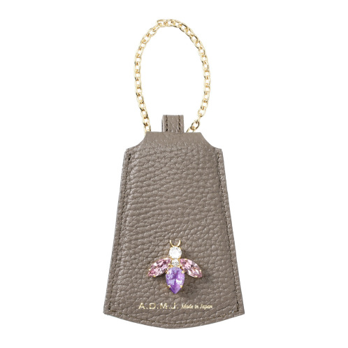 エーディーエムジェイ　牛革シュリンク型押し　ＴＨＥ　ＢＥＥ　クロッシェチャーム