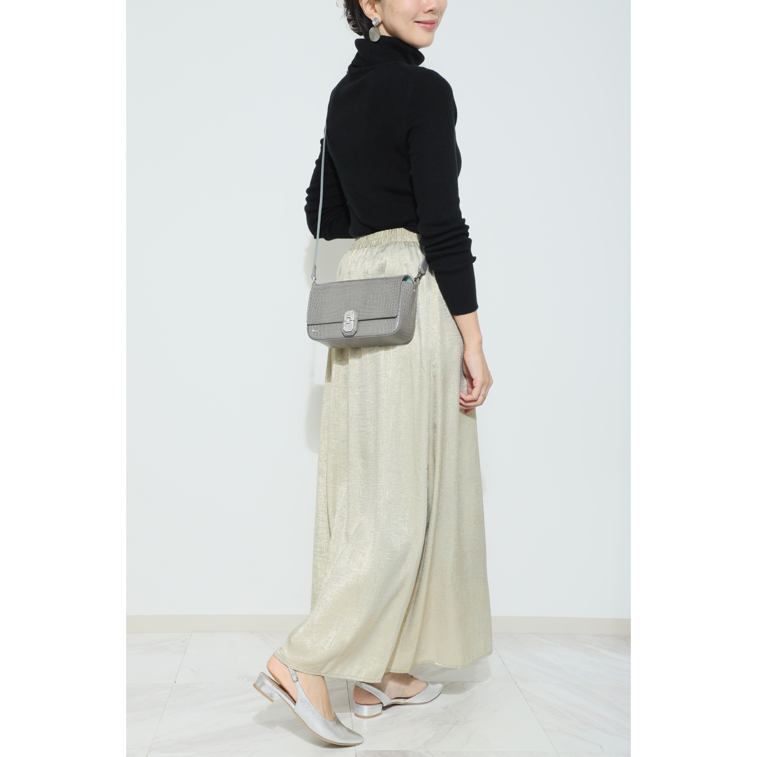 エーディーエムジェイ 牛革クロコダイル型押し スリムウォレット付 アールデコ ショルダーバッグ