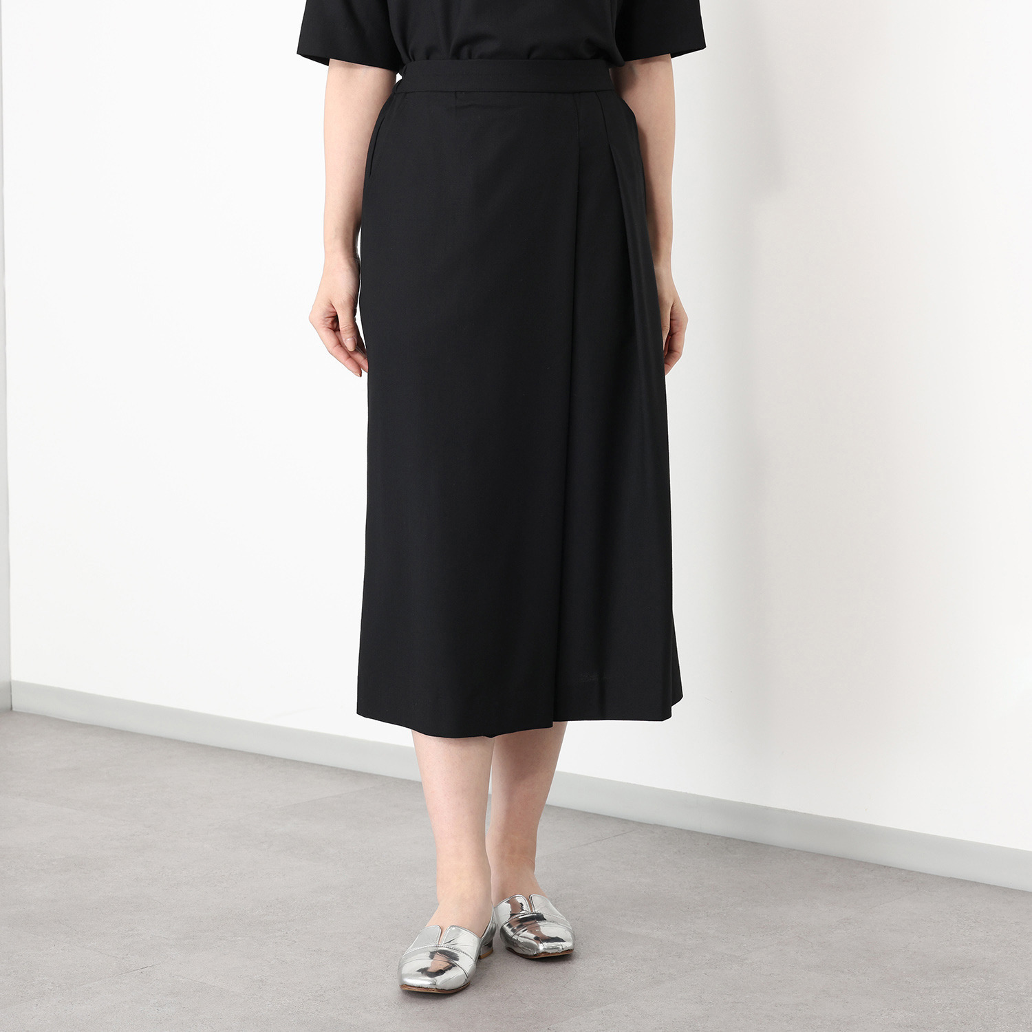 レア　ジェム ウールトリアセテート混 タックデザイン Ｉラインスカート