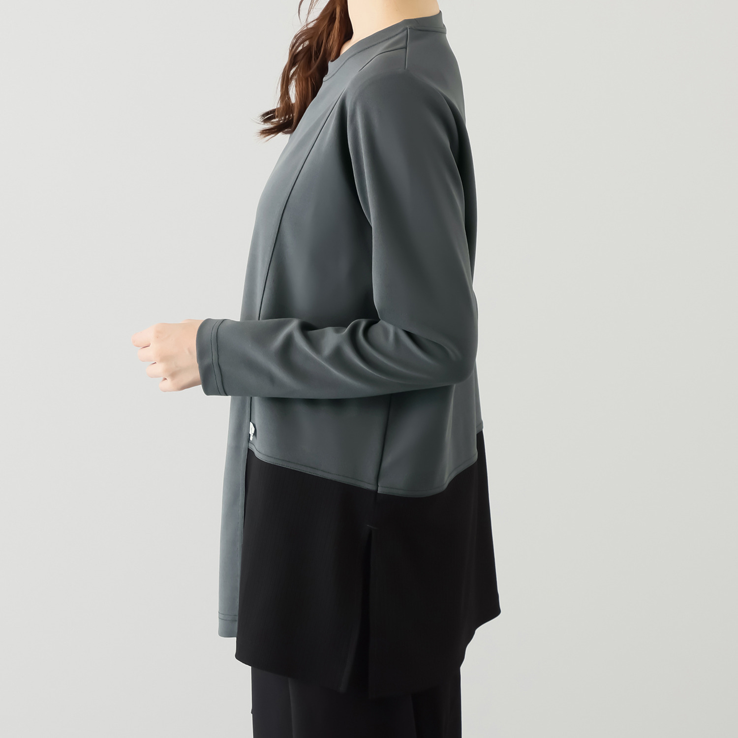 ヒロコ　デシネール 異素材切替 配色ステッチが効いた ちょこっとモードな 安心丈チュニック