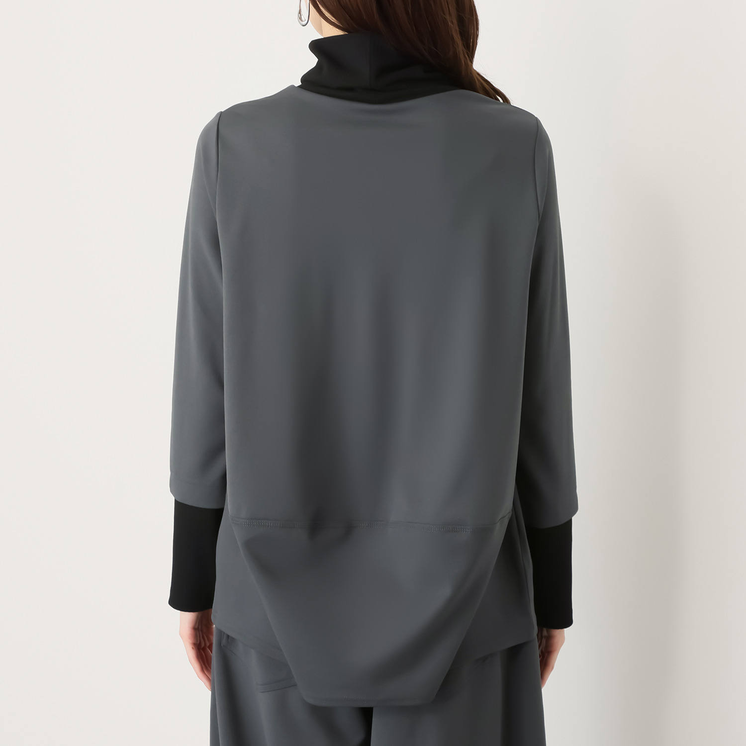 ヒロコ　デシネール リブタートル＆リブ袖 コーディネイト風 バレルシルエット プルオーバー