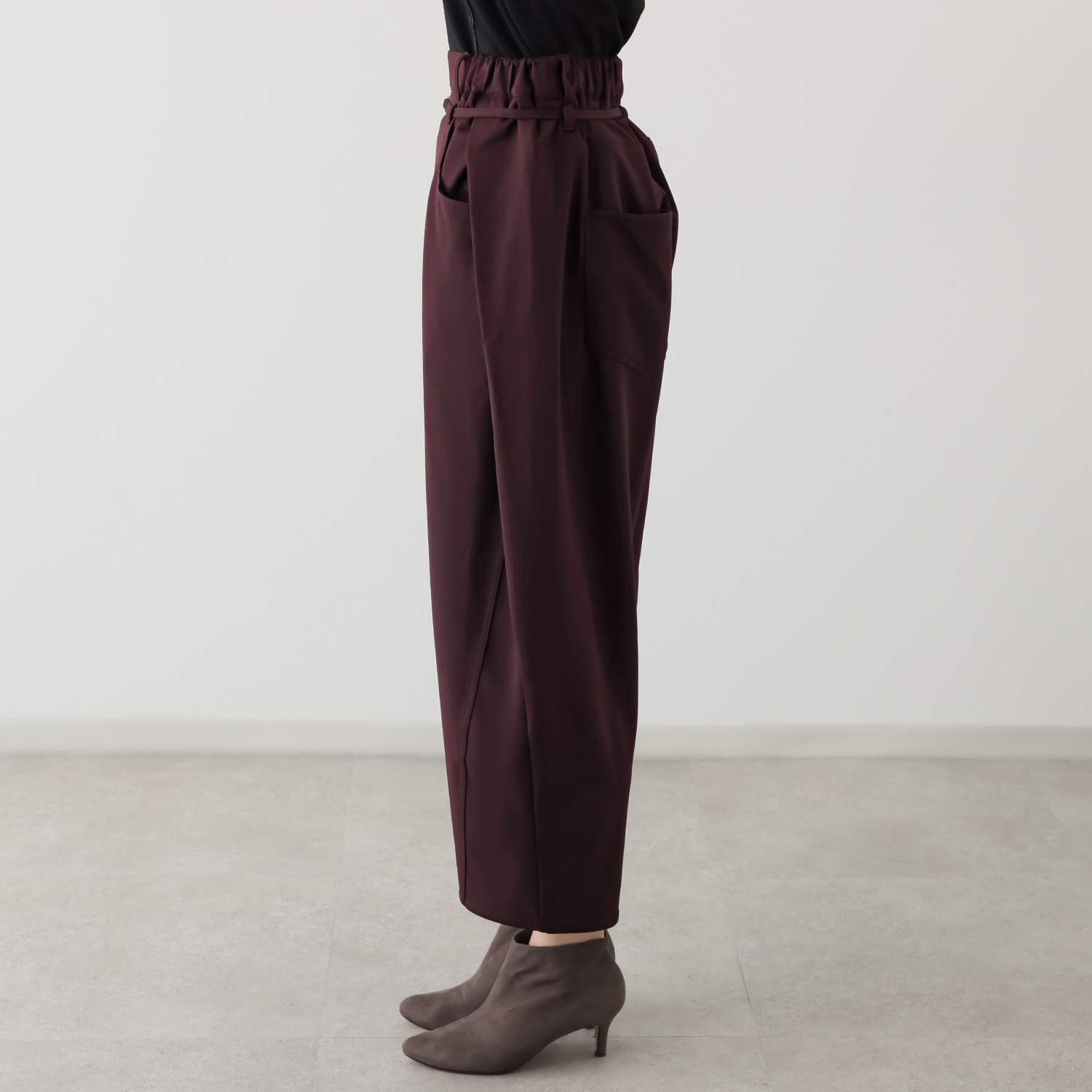 ヒロコ　デシネール ちょこっとモード ソフトバレルシルエット パンツ