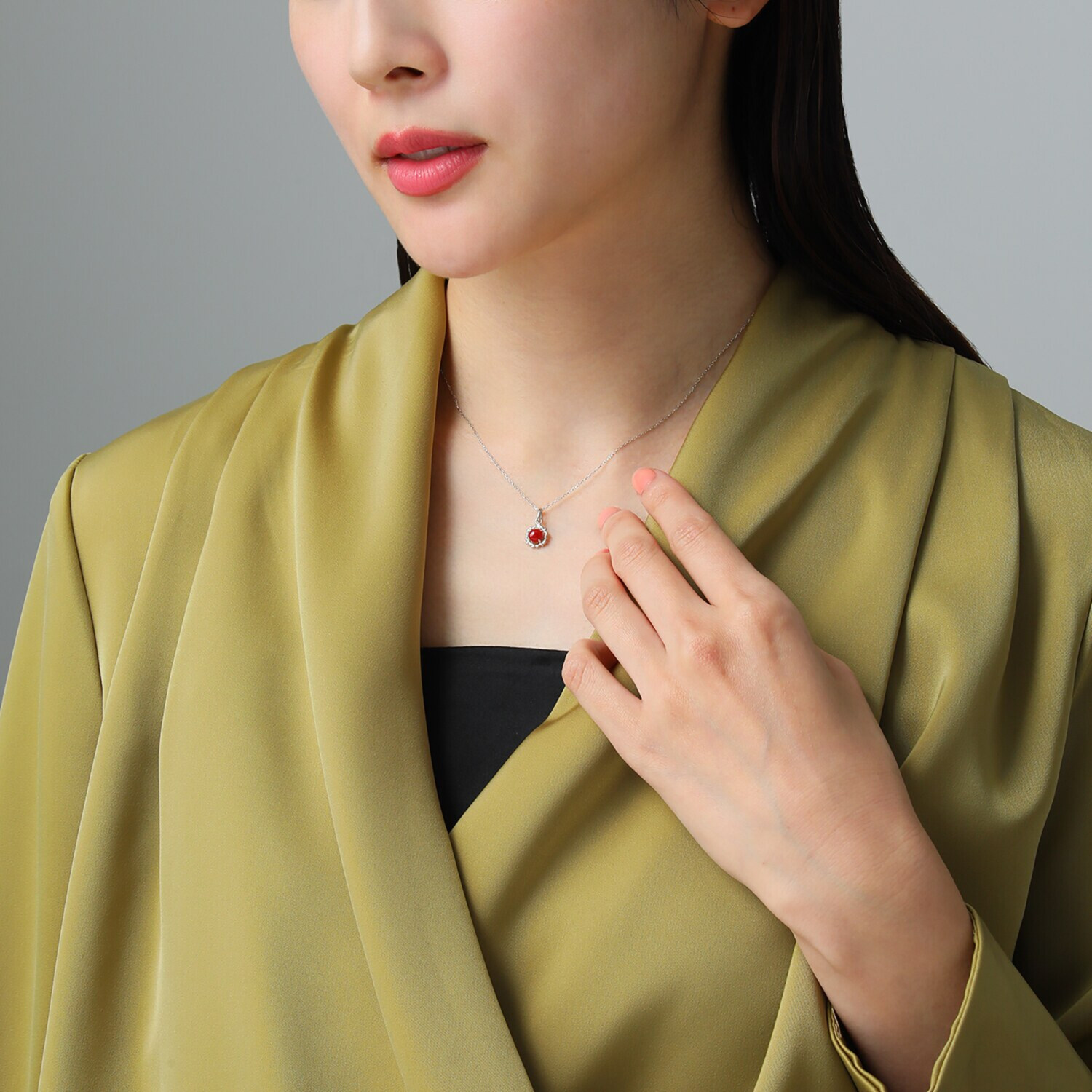 香瑚 プラチナ９００ 高知県産血赤珊瑚 ラウンドカボション ペンダントトップ