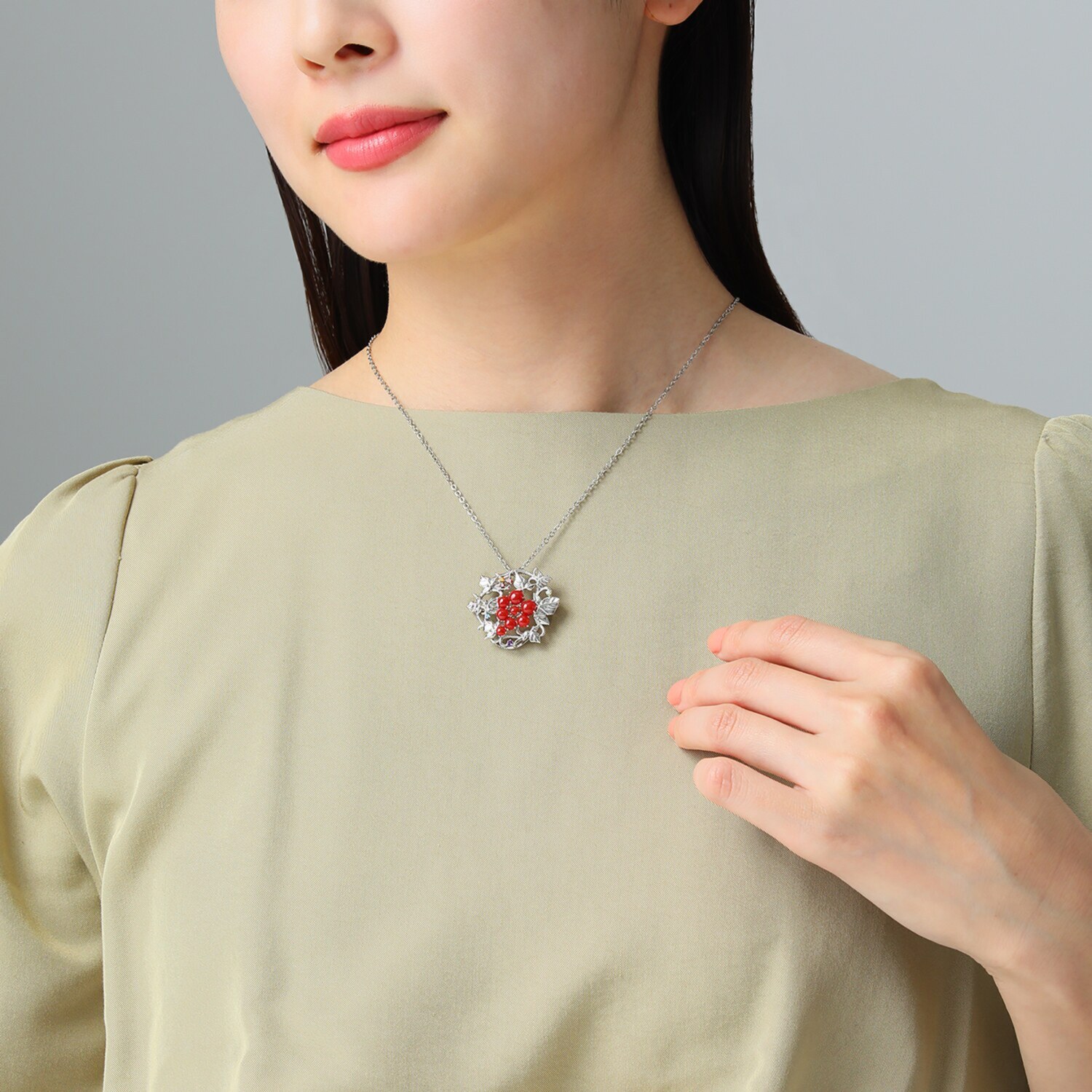 香瑚 シルバー 高知県産血赤珊瑚＆ マルチジェム ぶどうモティーフ ペンダントブローチ