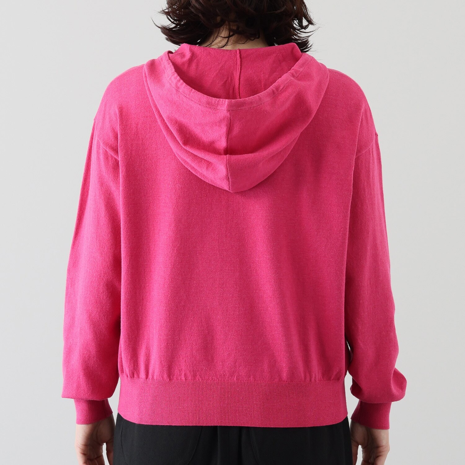 ウノ・ウノ・ドゥーエ ジャガード“Ｄ”ロゴ フーディーニット ライトパーカー