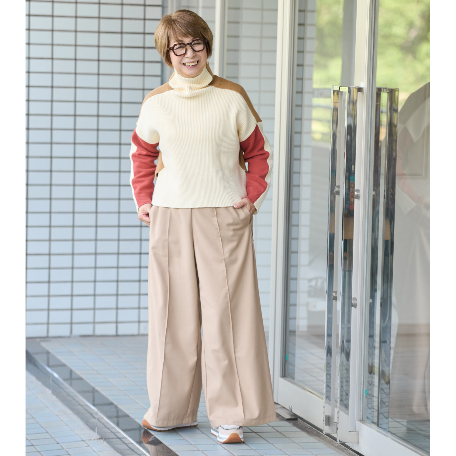 ウノ・ウノ・ドゥーエ ウール見えなのに軽やか ふんわり起毛 クラシックワイドパンツ