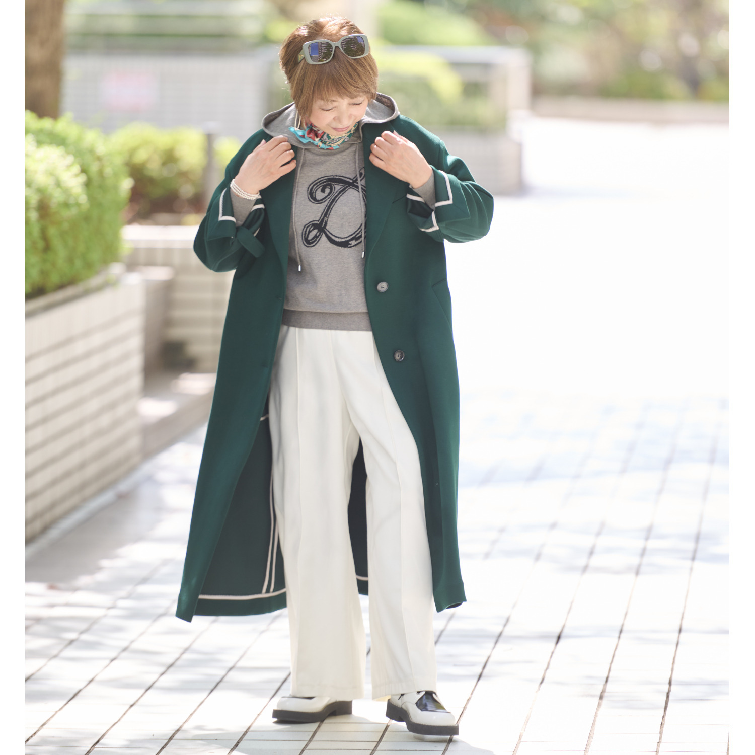 ウノ・ウノ・ドゥーエ 着るだけでスタイリッシュ もっちりリッチ テーラードコート