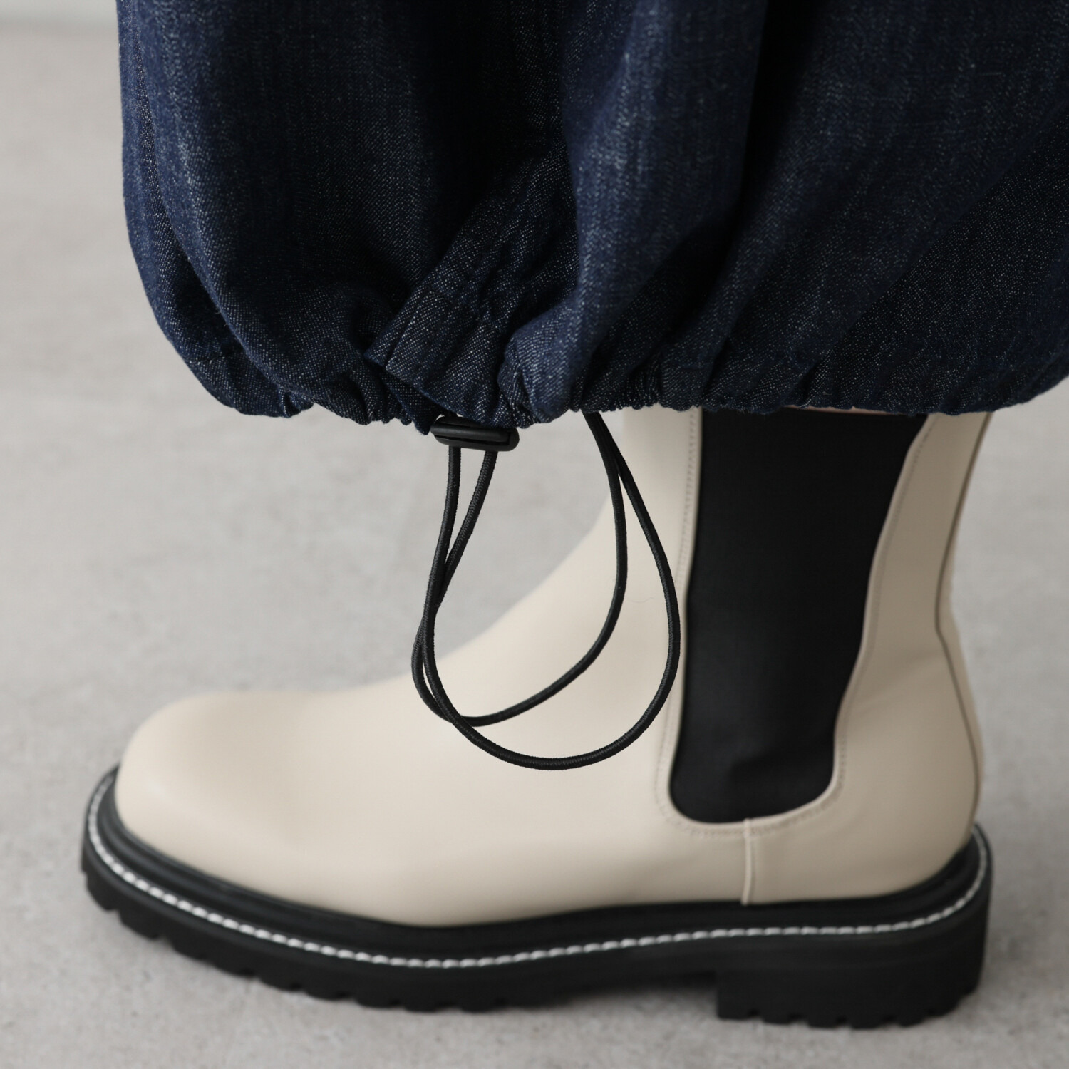 ベルデニム ウォッシュ加工入り ワイドシルエット デザインデニムパンツ