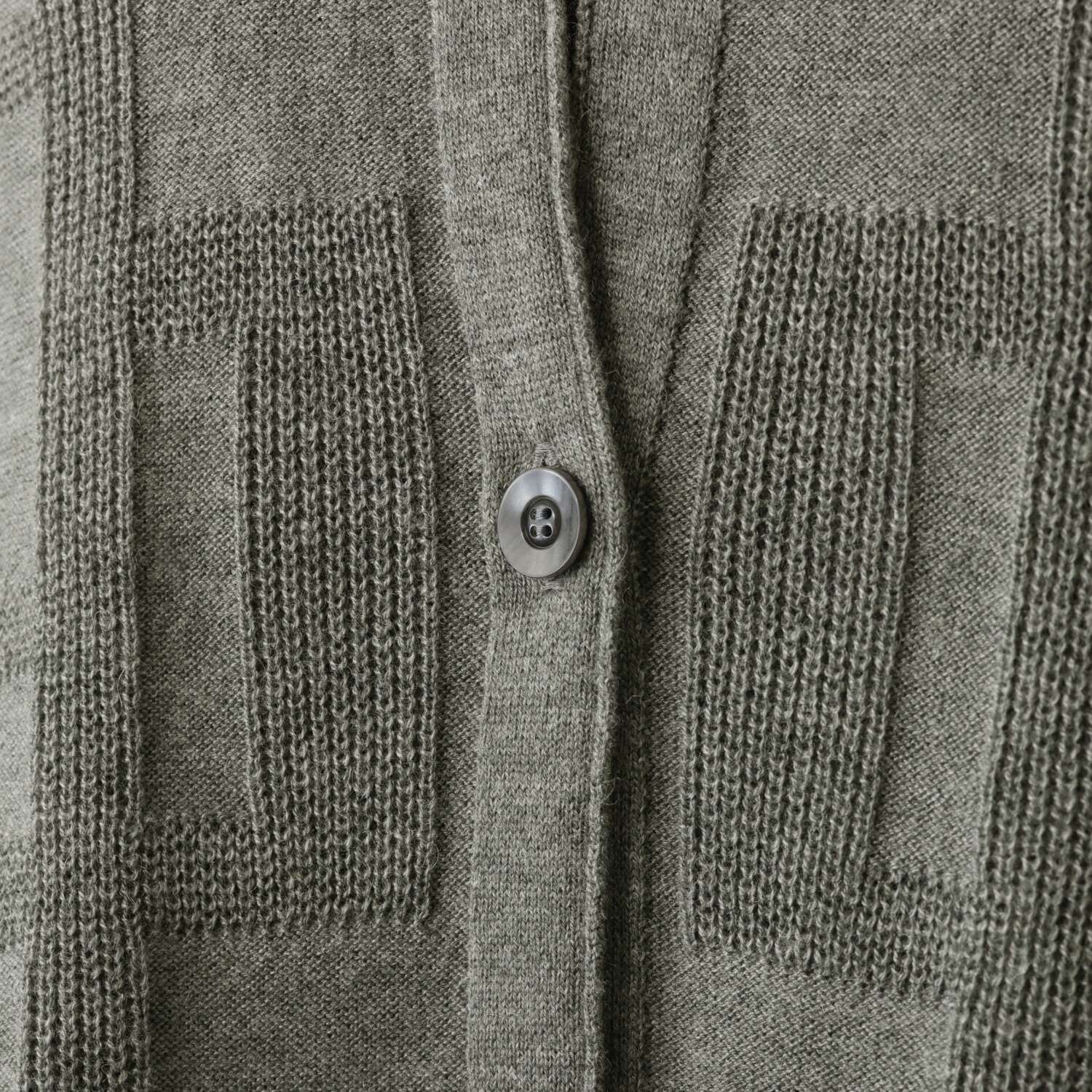 ヨシヨシ バイ　ピージェイ オーバーサイズシルエット 異素材切替 デザインカーディガン