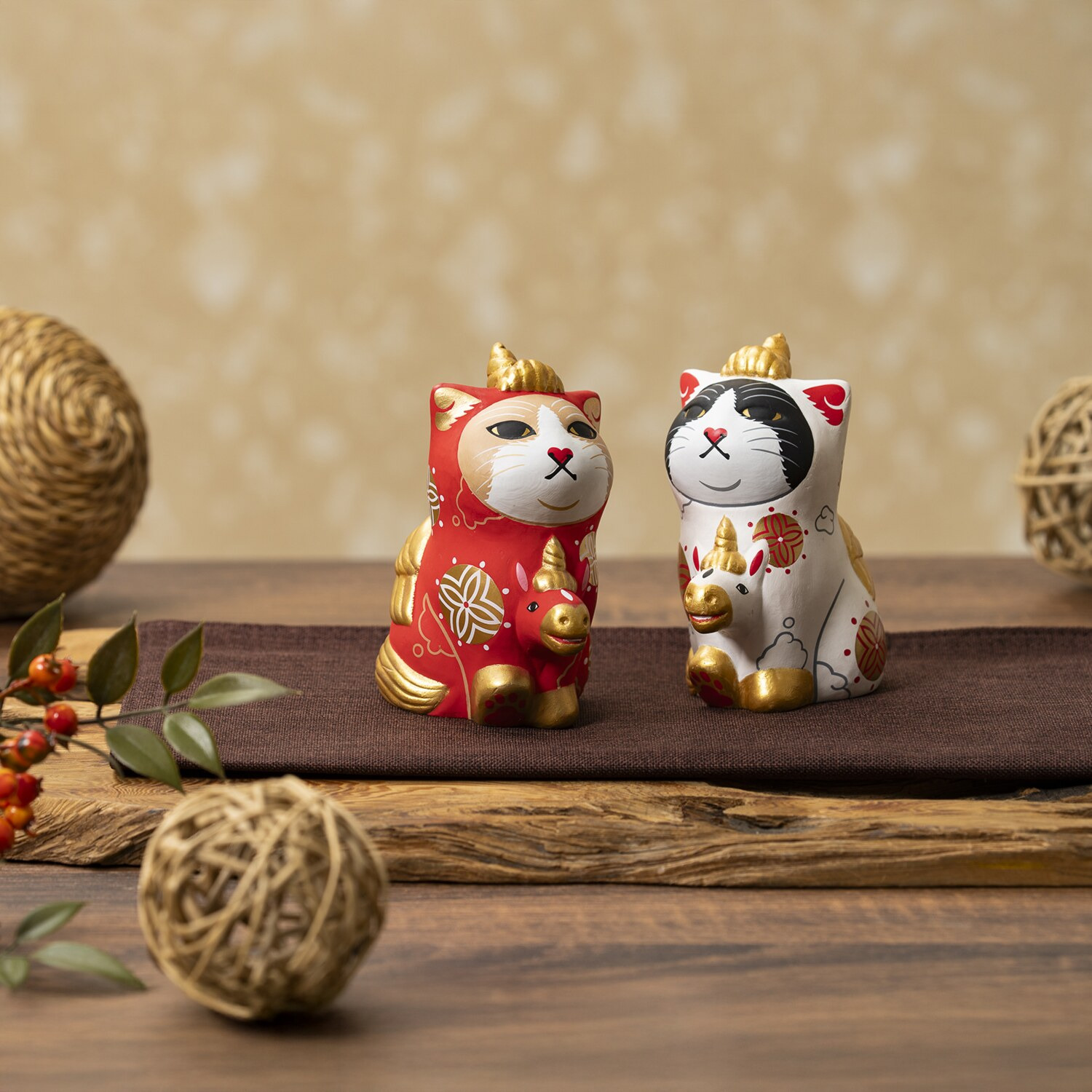 たまふり屋 木彫り像 みんなのカオデカクン 天馬猫 紅白セット