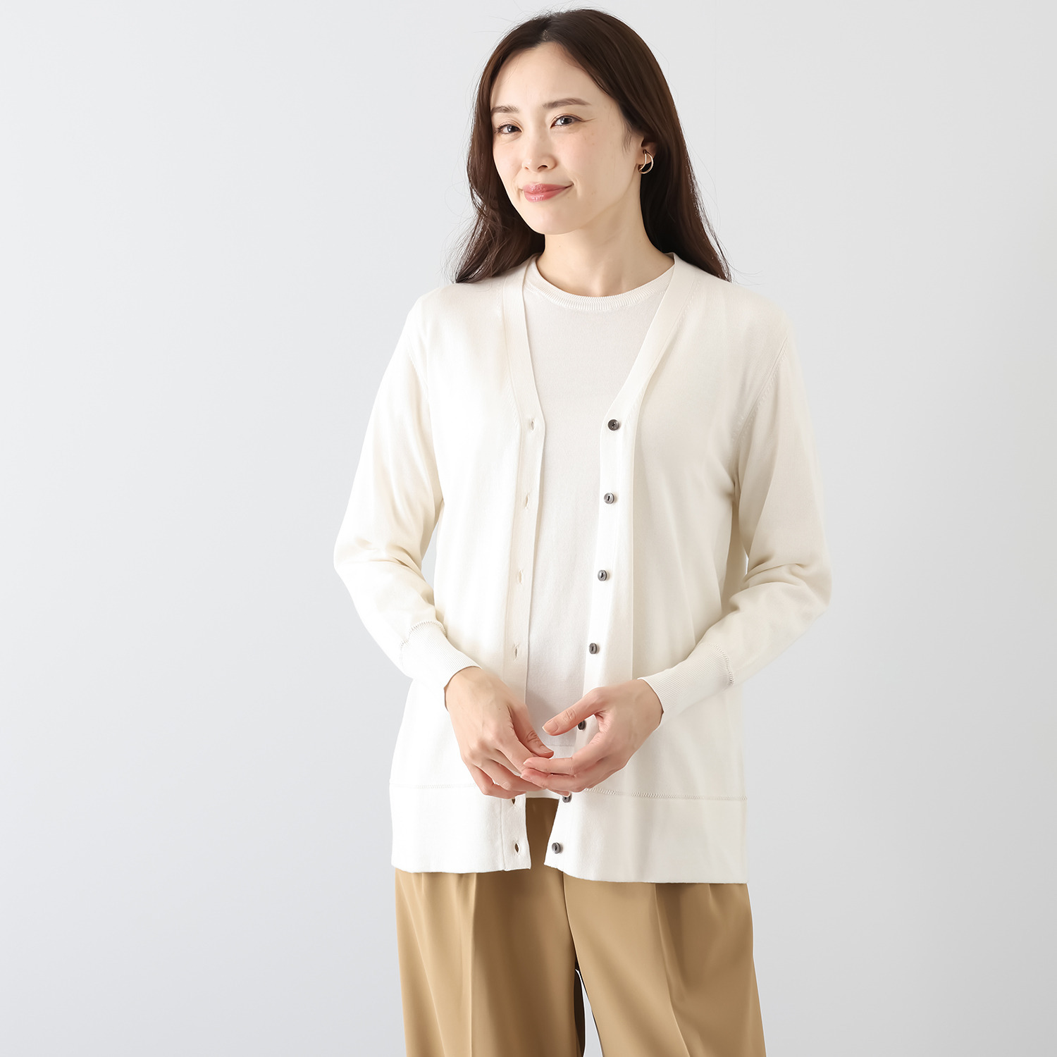 ソアージュ 希少なスビン綿１００％ とろける肌触りと 上品な光沢 ゆったりシルエット Ｖネックカーディガン