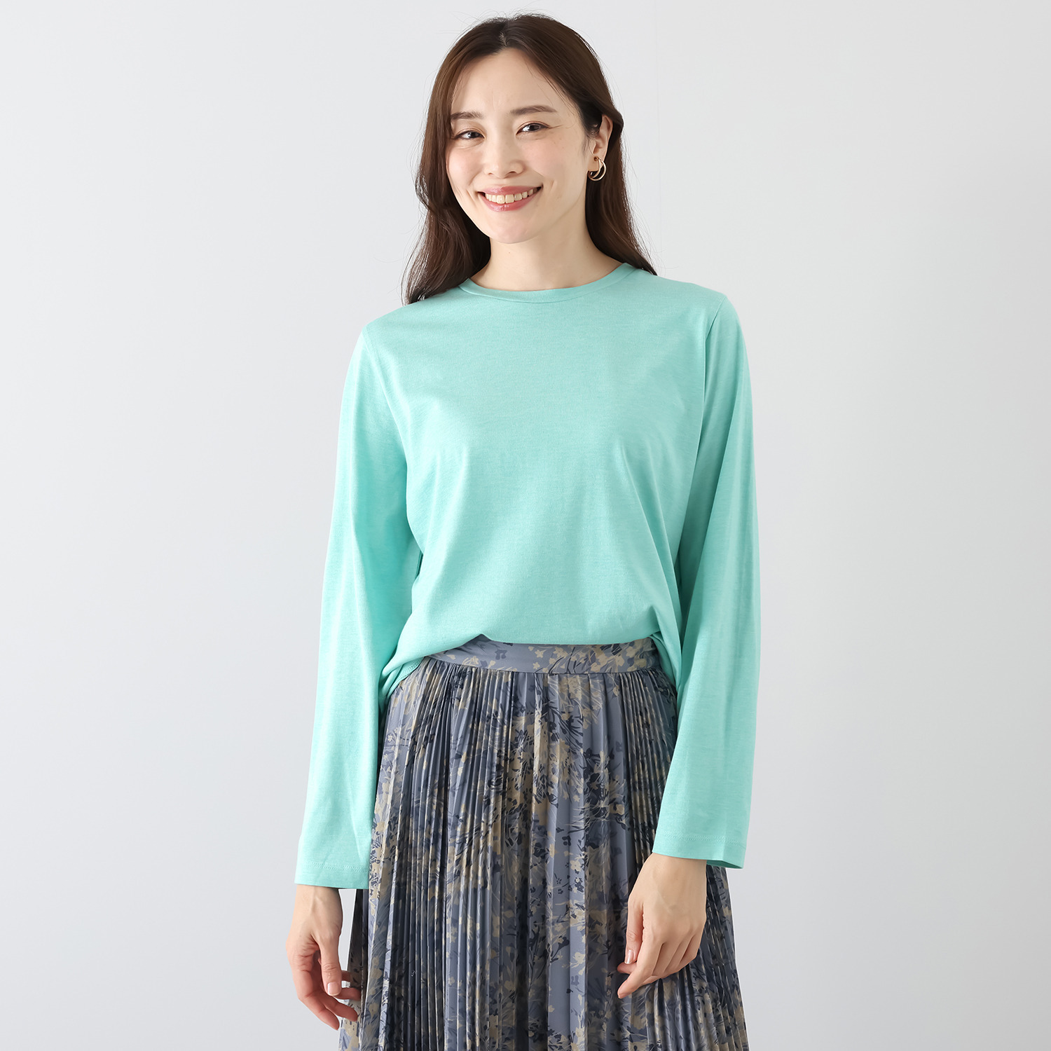 ソアージュ 希少なスビン綿１００％ とろける肌触りと 上品な光沢 ラウンドヘムデザイン カットソープルオーバー