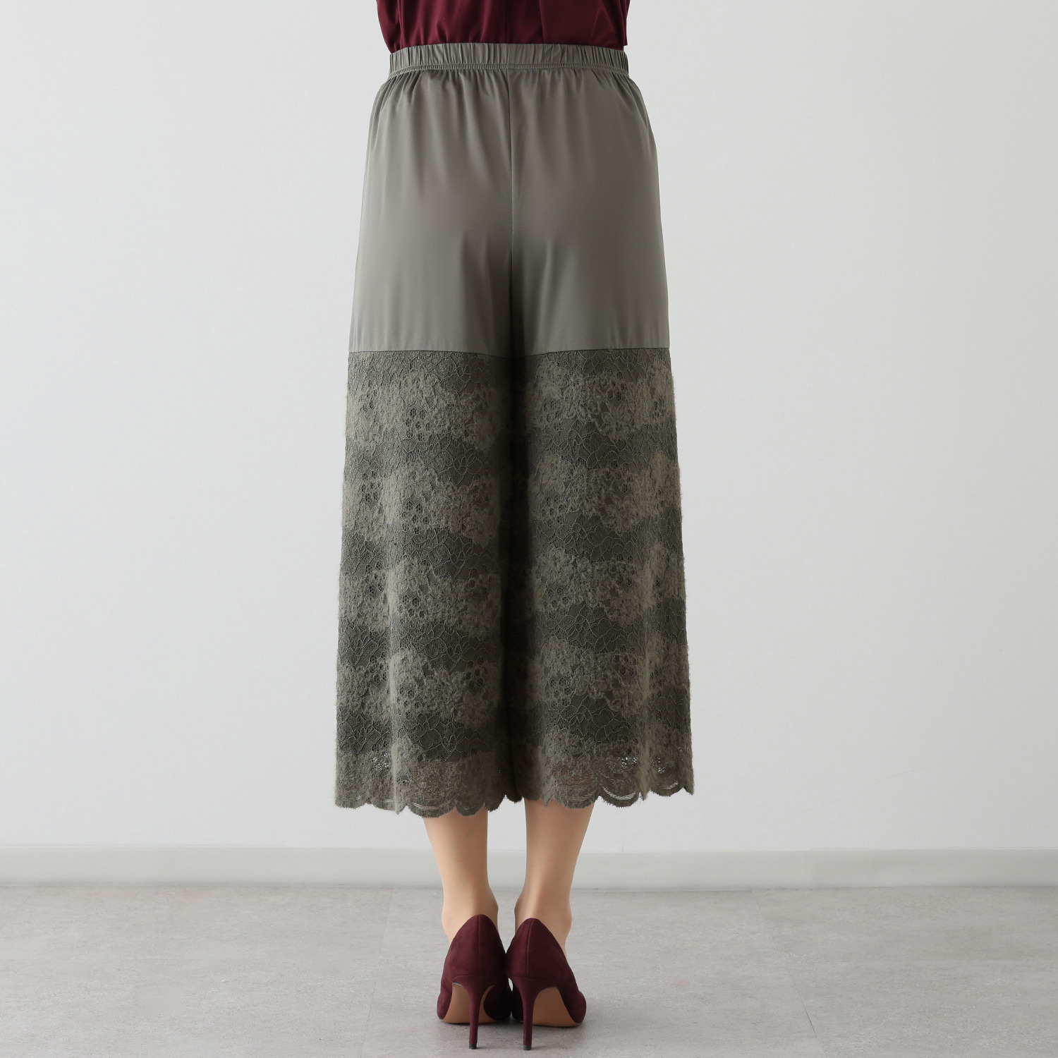 シルバーミントシュガー 裾見せでスタイリングする 重ね着に使える 起毛レース ペチパンツ