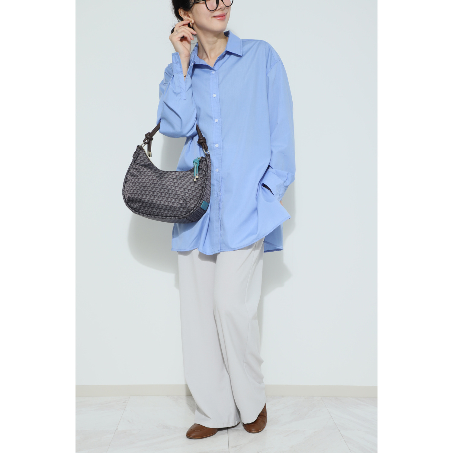 ＥＬＬＥ　ＳＰＯＲＴ はっ水 キューブ柄 ルリエシリーズ ２ウェイショルダーバッグ