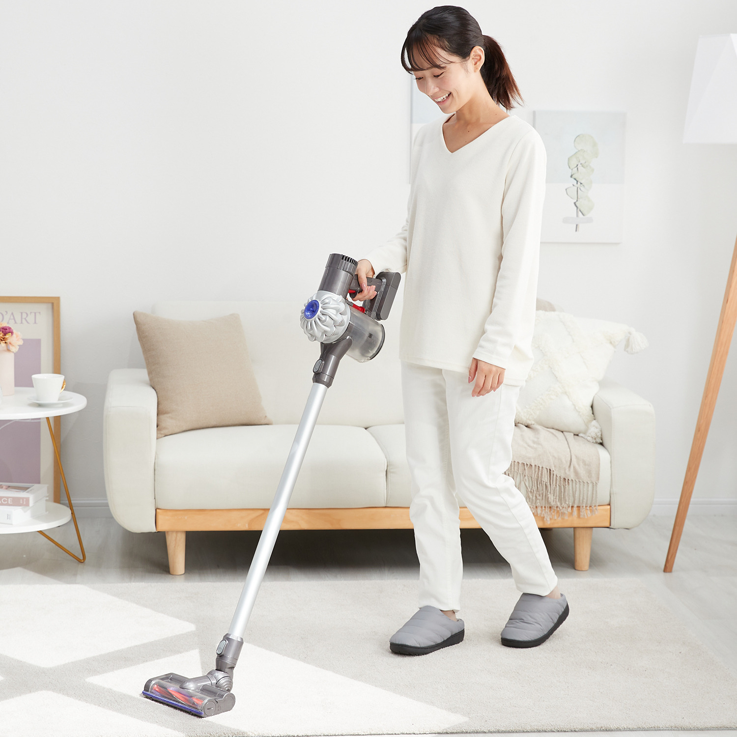 モスコビーリッチダウン 足もとの防寒対策に 冬ごもり ダウンルームシューズ