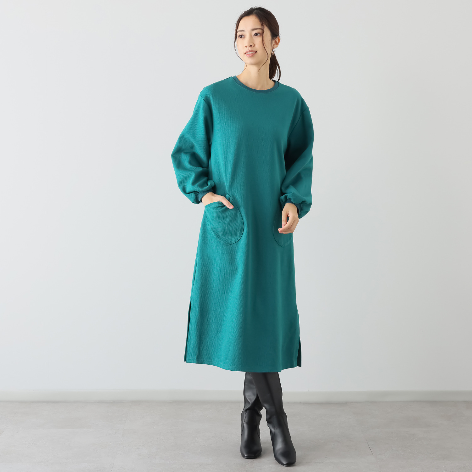 アットランティーヴァ アリア サイドスリットワンピース