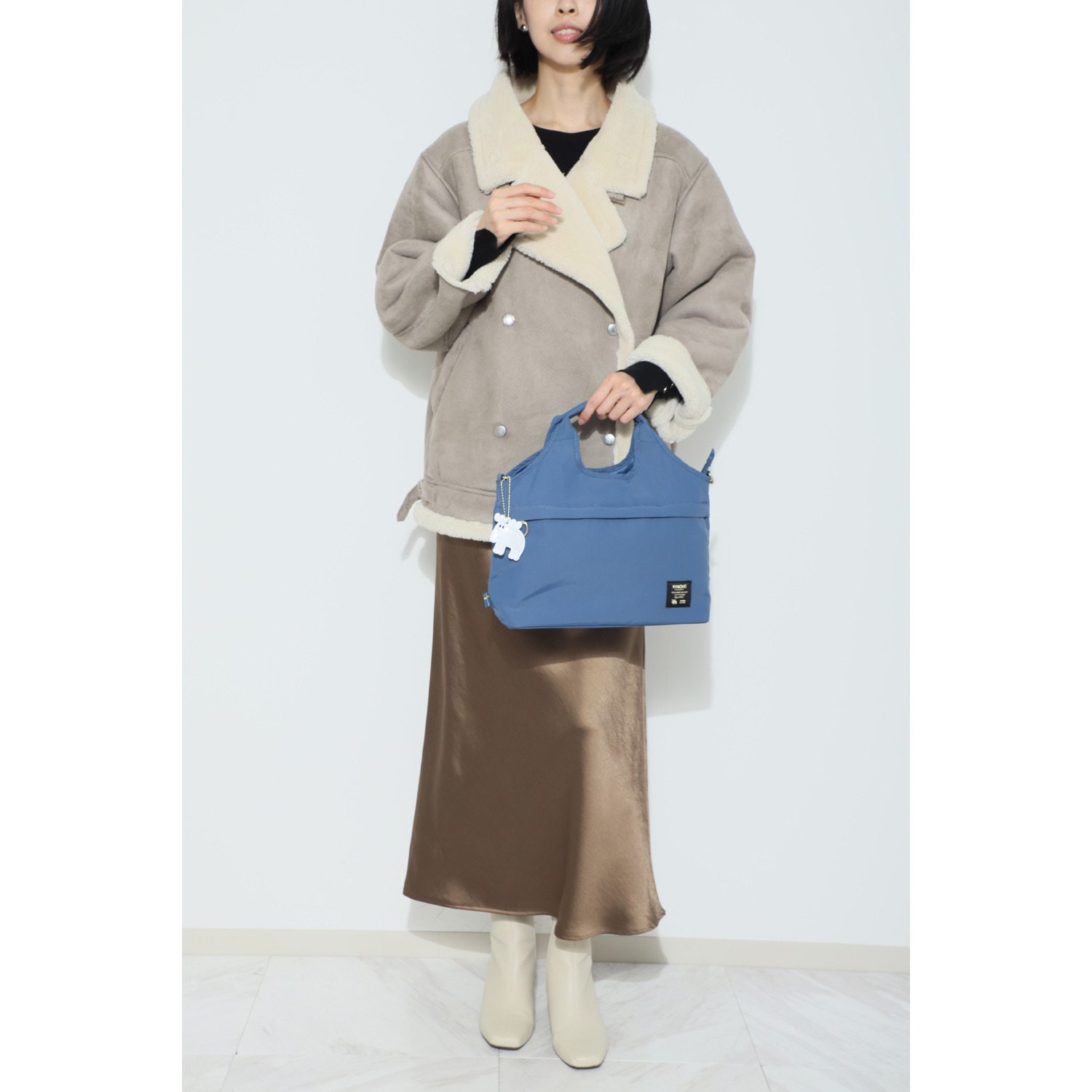 モズ エルクデザインチャーム付 はっ水ナイロン 超軽量 ２ウェイトートバッグ