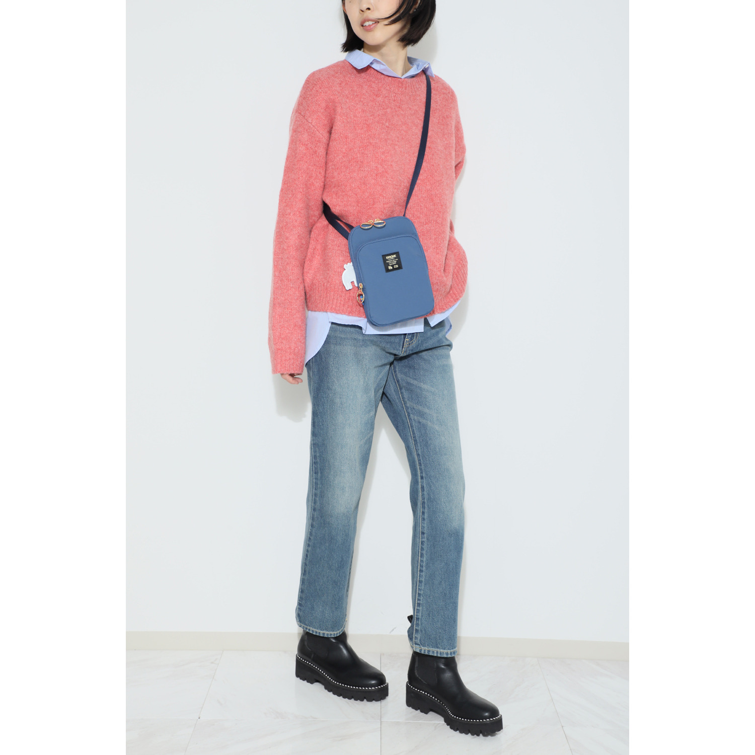 モズ エルクデザインチャーム付 はっ水ナイロン 超軽量ポシェット