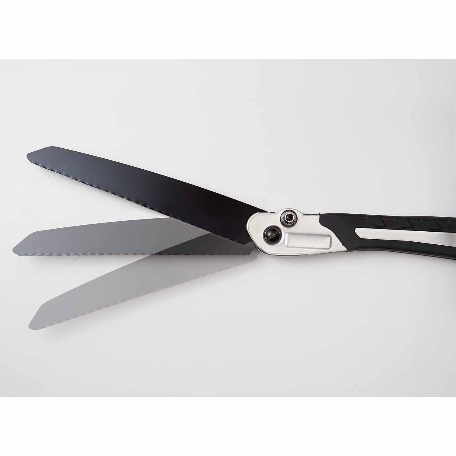 粗大ごみの解体に！ 廃棄物を コンパクトな大きさに 折り畳み式 多目的廃棄物ノコギリ