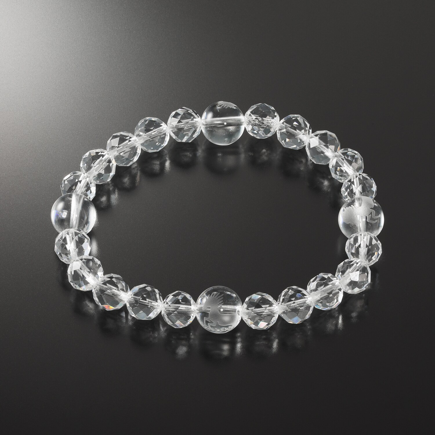 貴煌 天然水晶 干支（午）カービング入り イラスティック ブレスレット