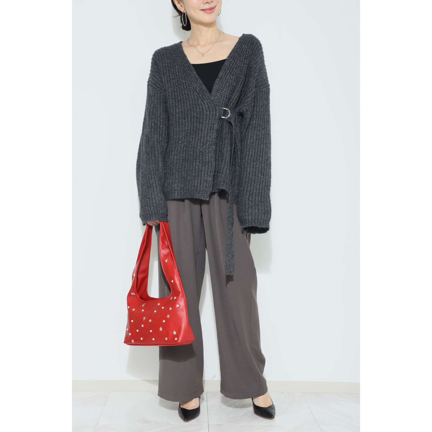 ラルジュ スタッズアクセント ワンハンドルバッグ