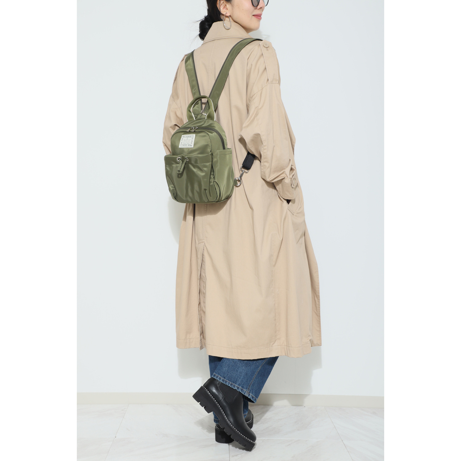 ラルジュ 多ポケット ２ウェイ 軽量ボディリュック