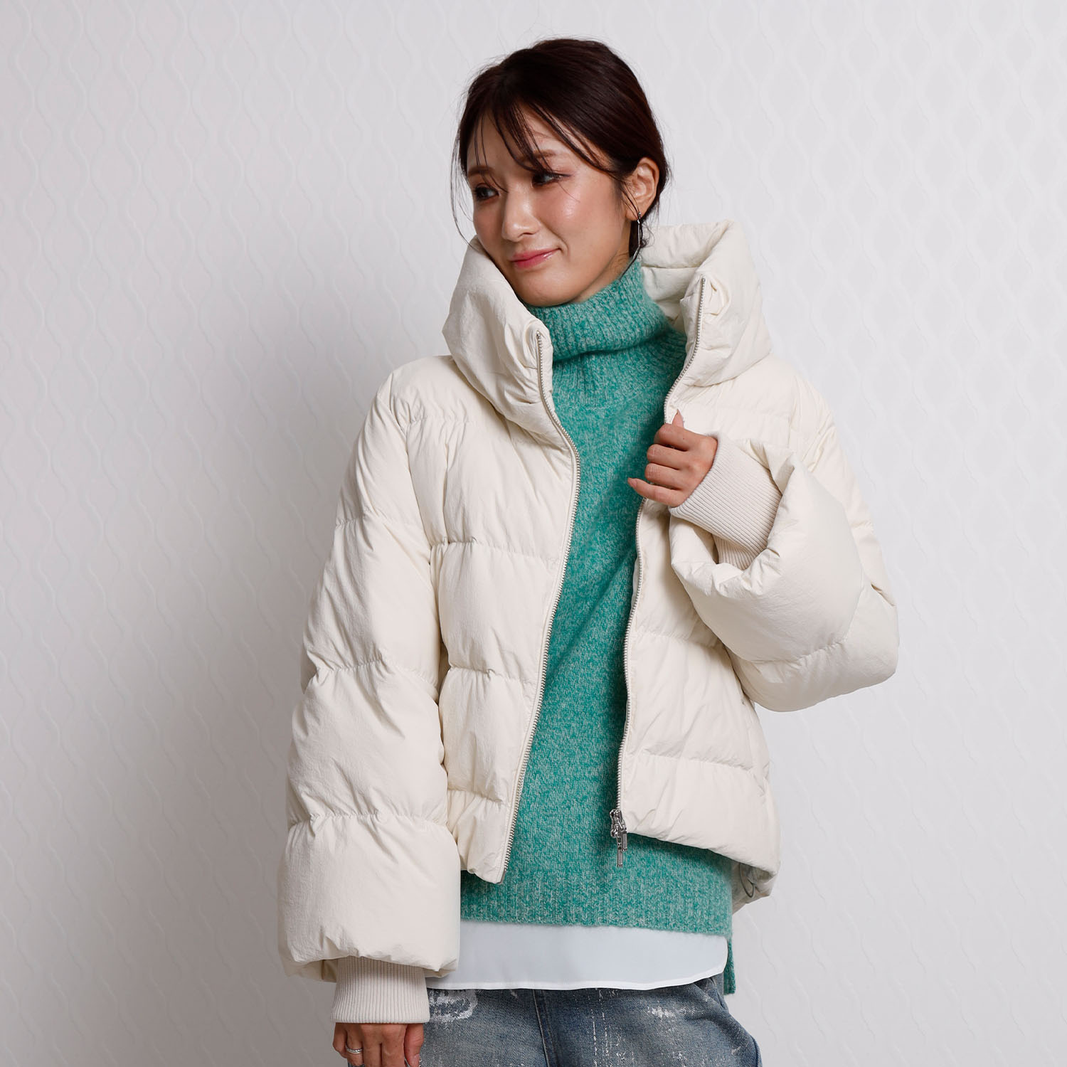 ディアルマ ホワイトヤク１００％ 変形ヘムライン ニットプルオーバー