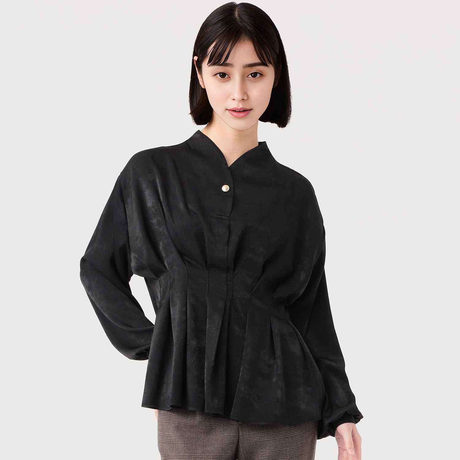 イフェメル／ ダブルフェーストーキョー 日本製 ウエストタック ハイネックブラウス