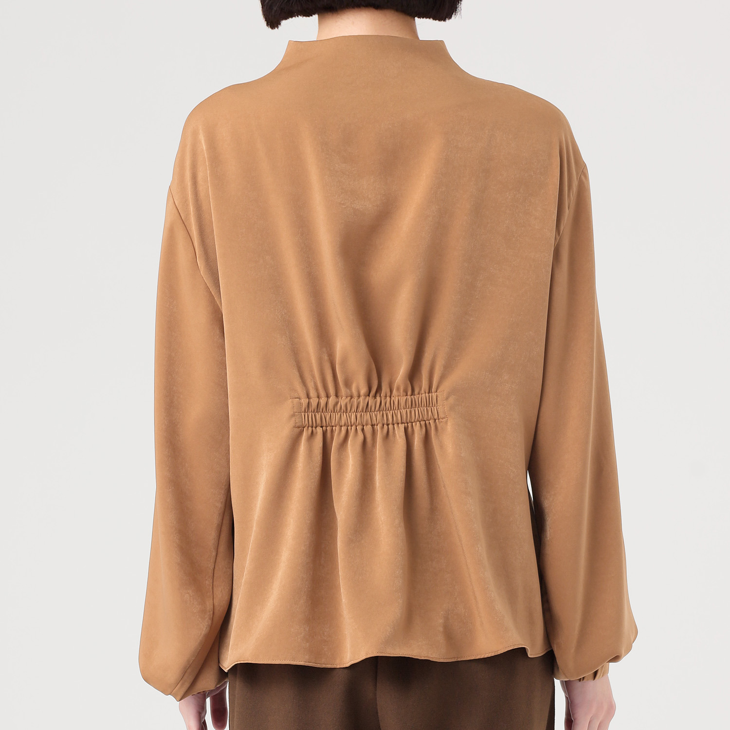 イフェメル／ ダブルフェーストーキョー 日本製 ウエストタック ハイネックブラウス