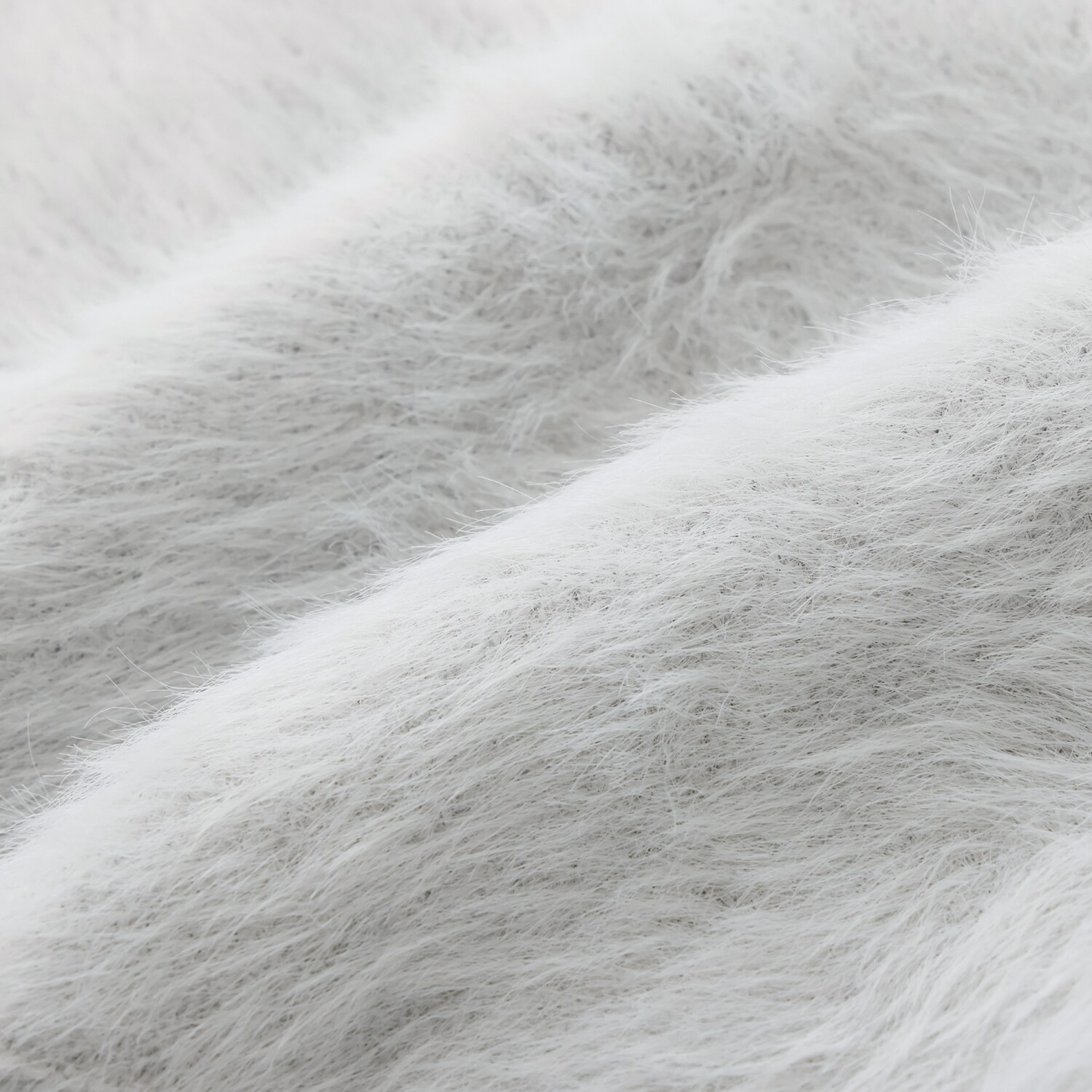 マイジュジュ ふわふわフェザーヤーン 襟付ニットスヌード