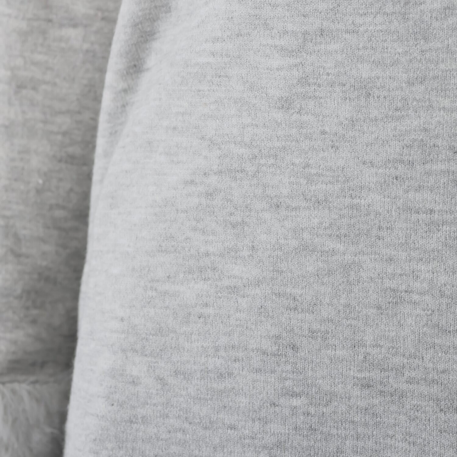 マイジュジュ 一枚で決まる！ ふわふわ フェザーヤーンカフス ハイネックプルオーバー