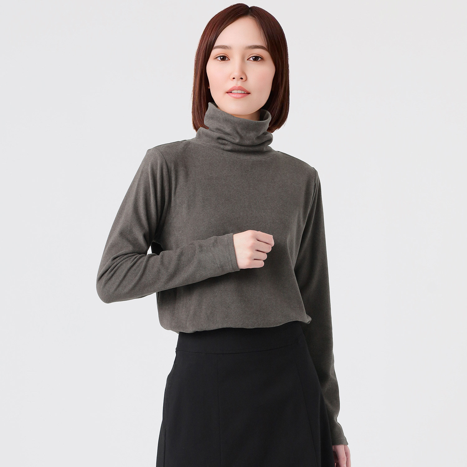 エムエムオー 吸湿発熱 スムース タートルネック プルオーバー