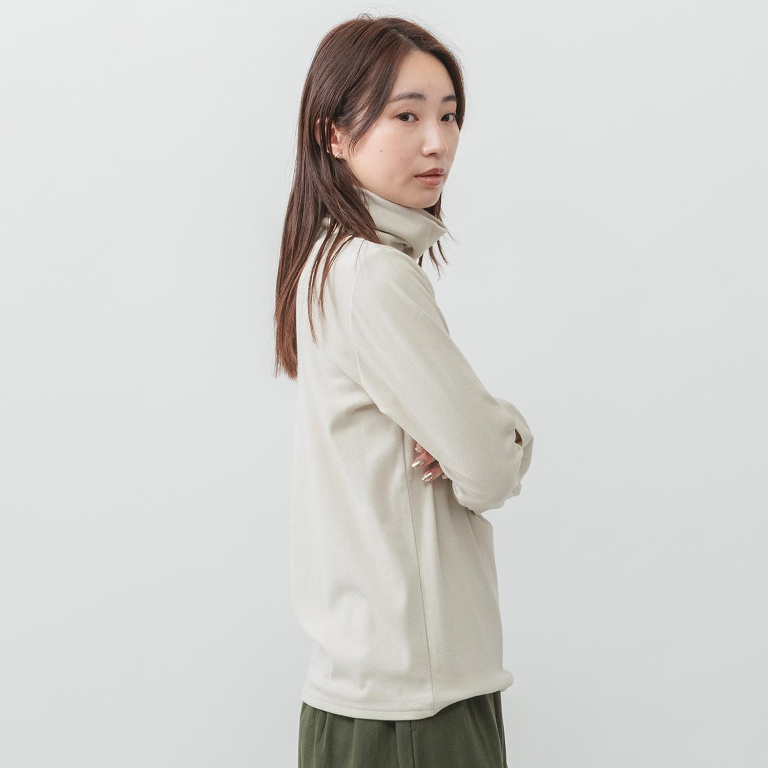 エムエムオー 吸湿発熱 スムース タートルネック プルオーバー