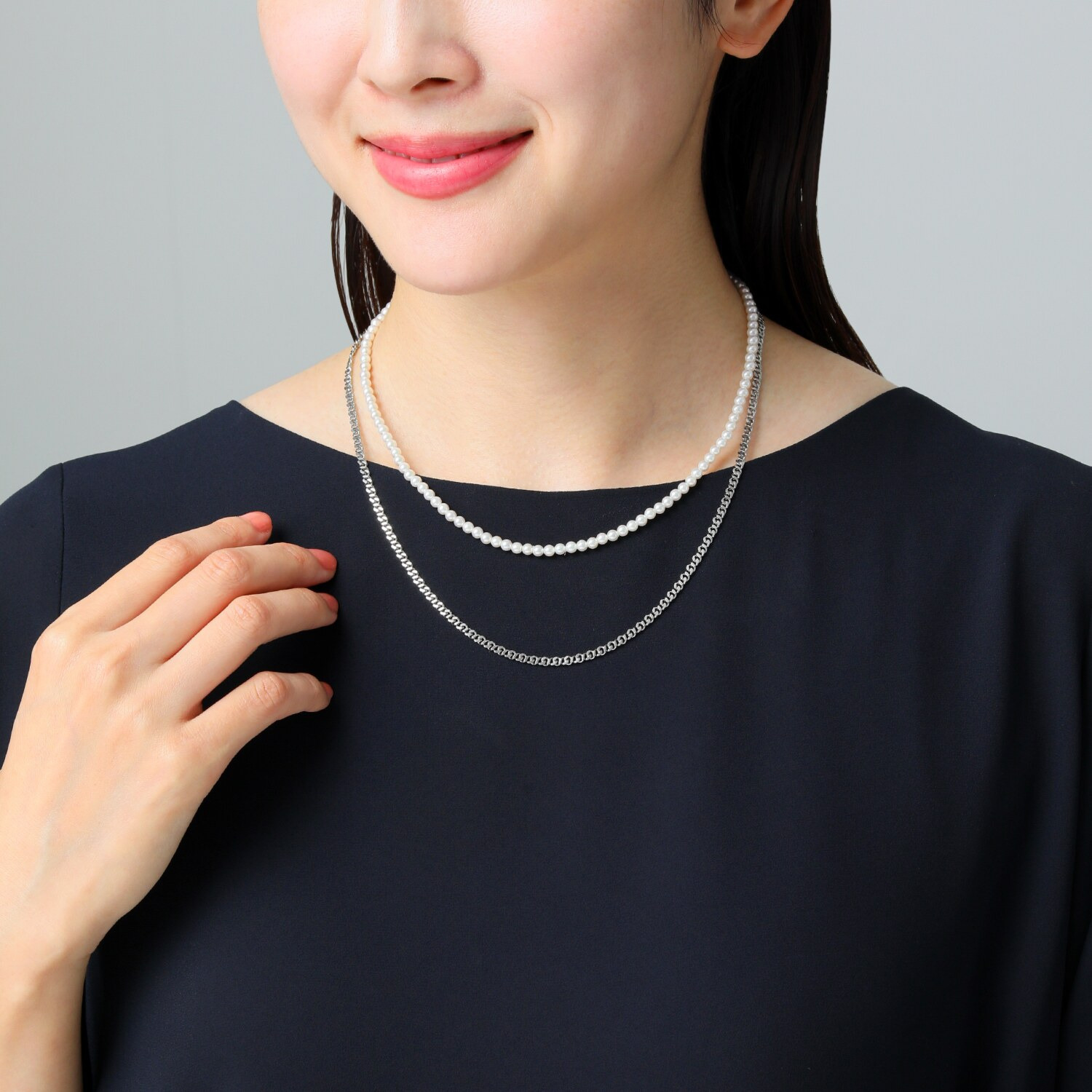 キラレ ステンレス インフィニティカーブ チェーンネックレス＆ 貝パールネックレス ２本セット