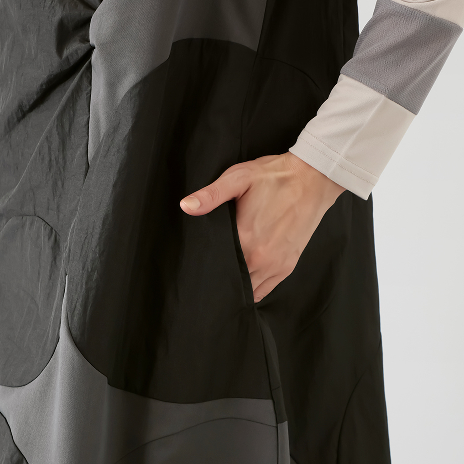 コイビトミサキ サークルモティーフ 切替デザイン ジャンパースカート