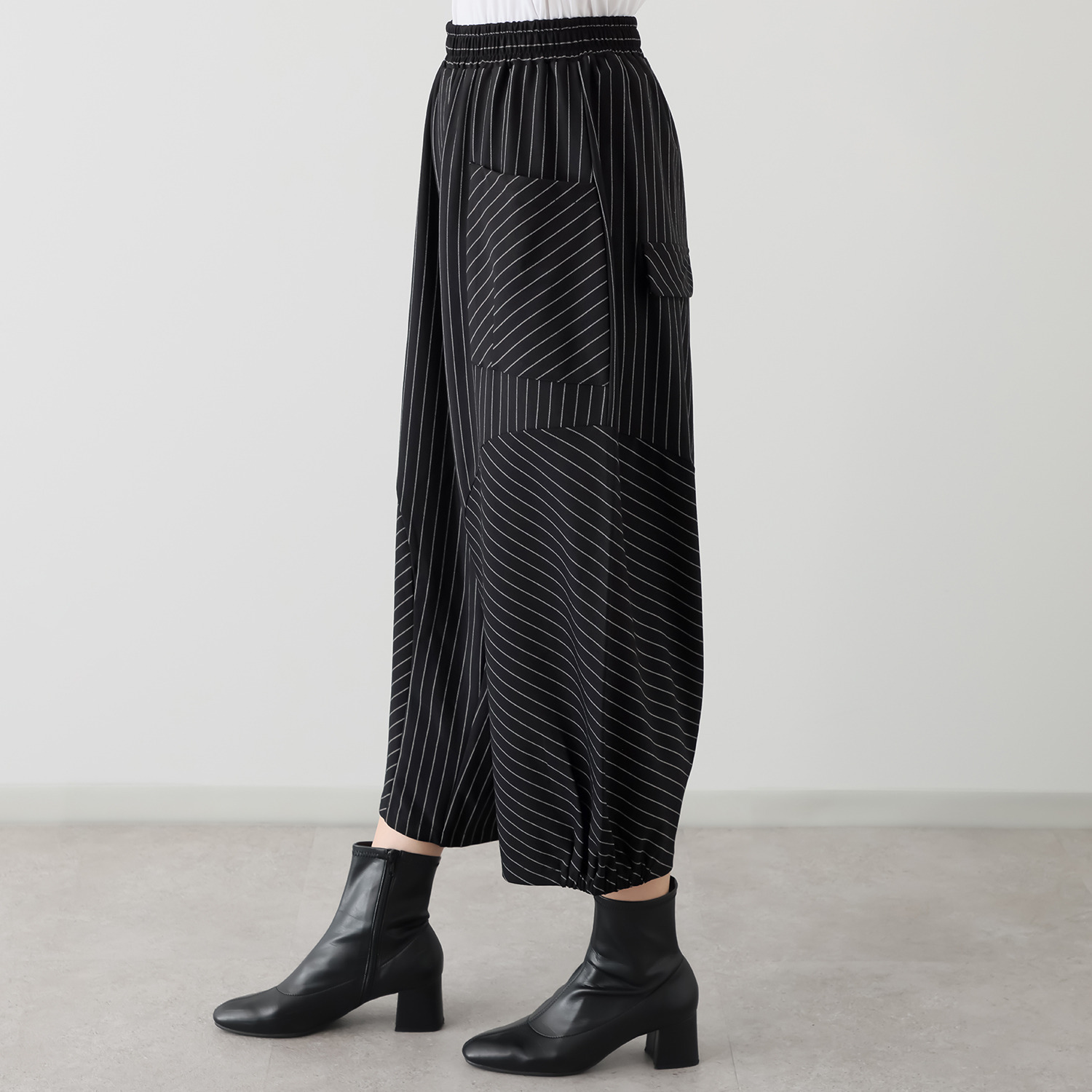 コイビトミサキ 切替デザイン コクーンシルエット パンツ