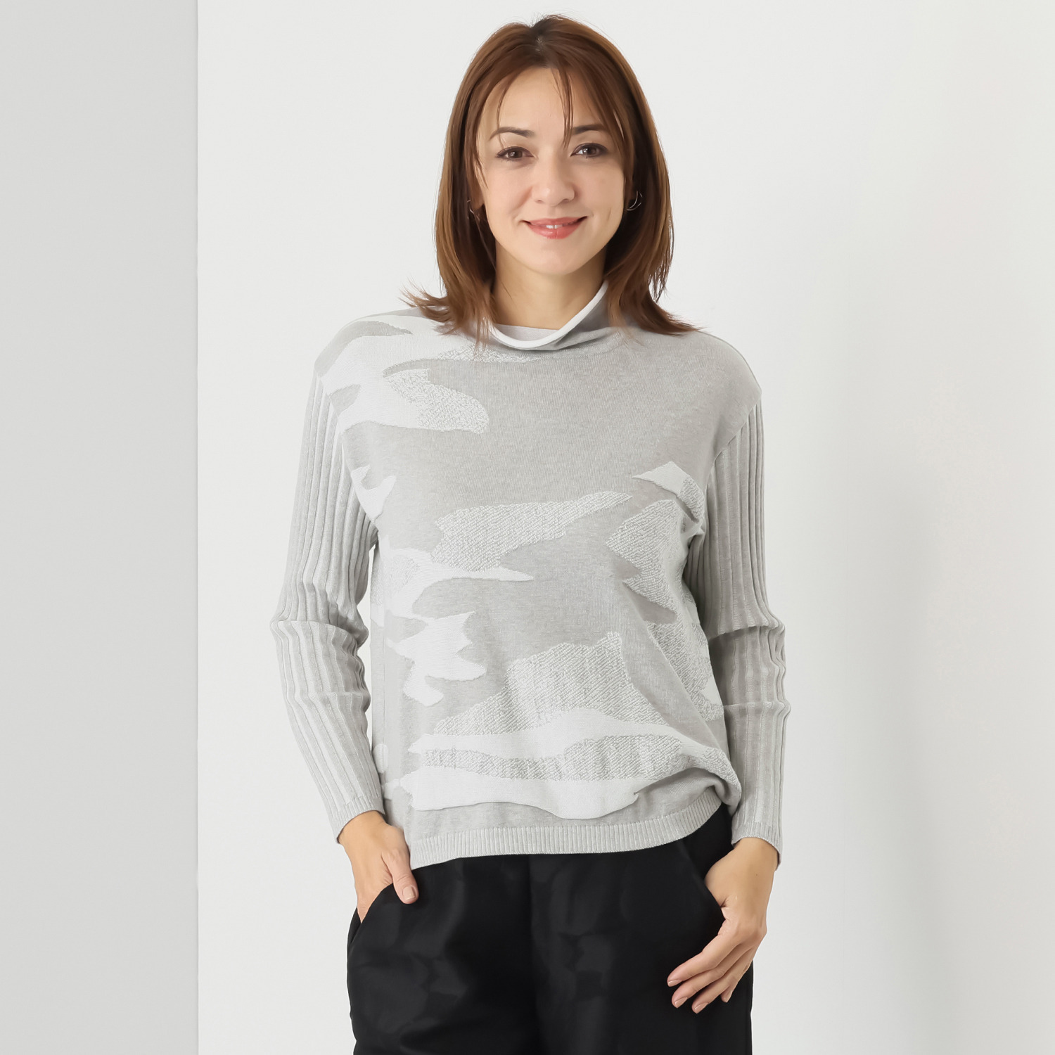 ヨシヨシ バイ　ピージェイ オリジナルジャガード編 ボックスシルエット ハイネックプルオーバー