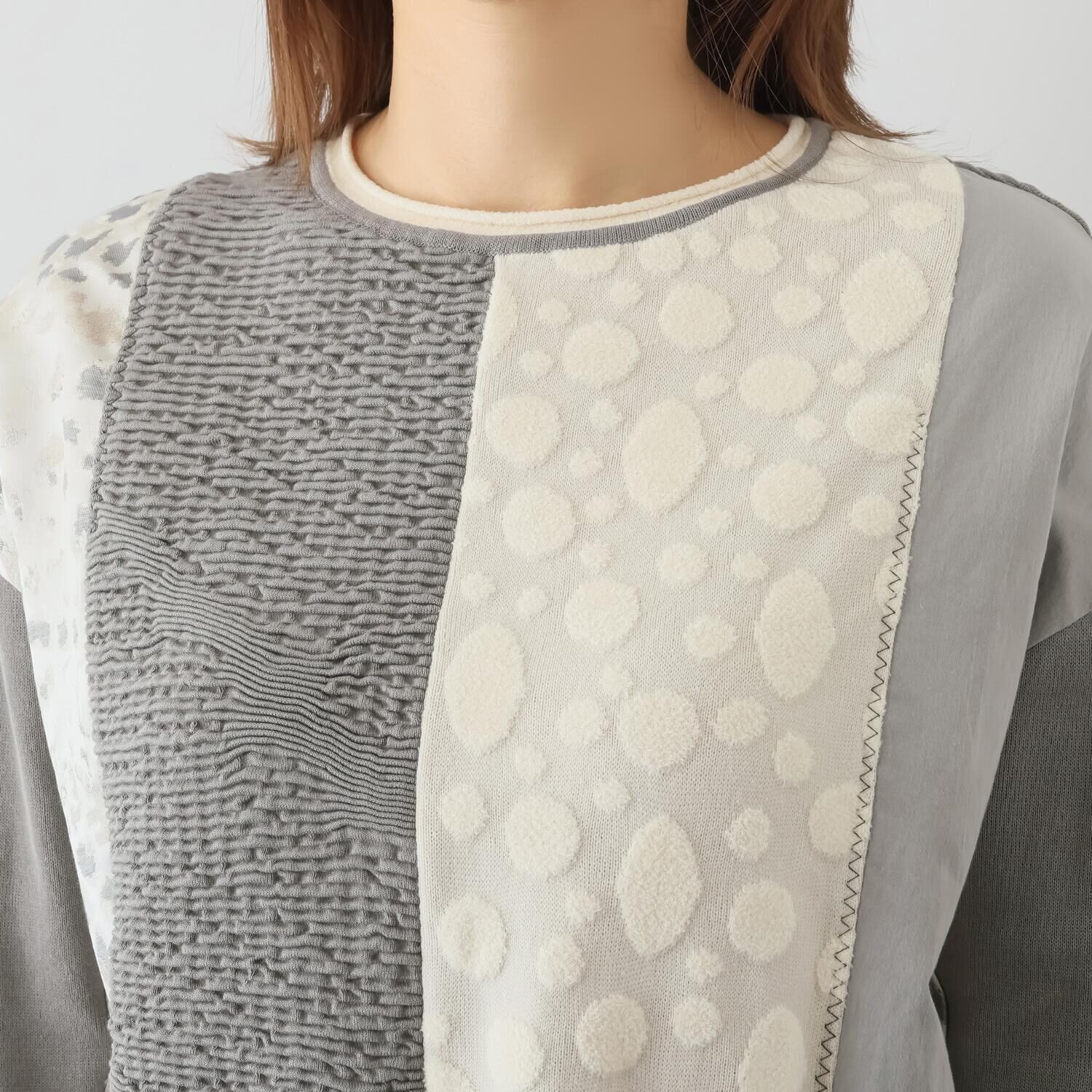 ヨシヨシ バイ　ピージェイ 異素材切替 リラックスシルエット デザインプルオーバー