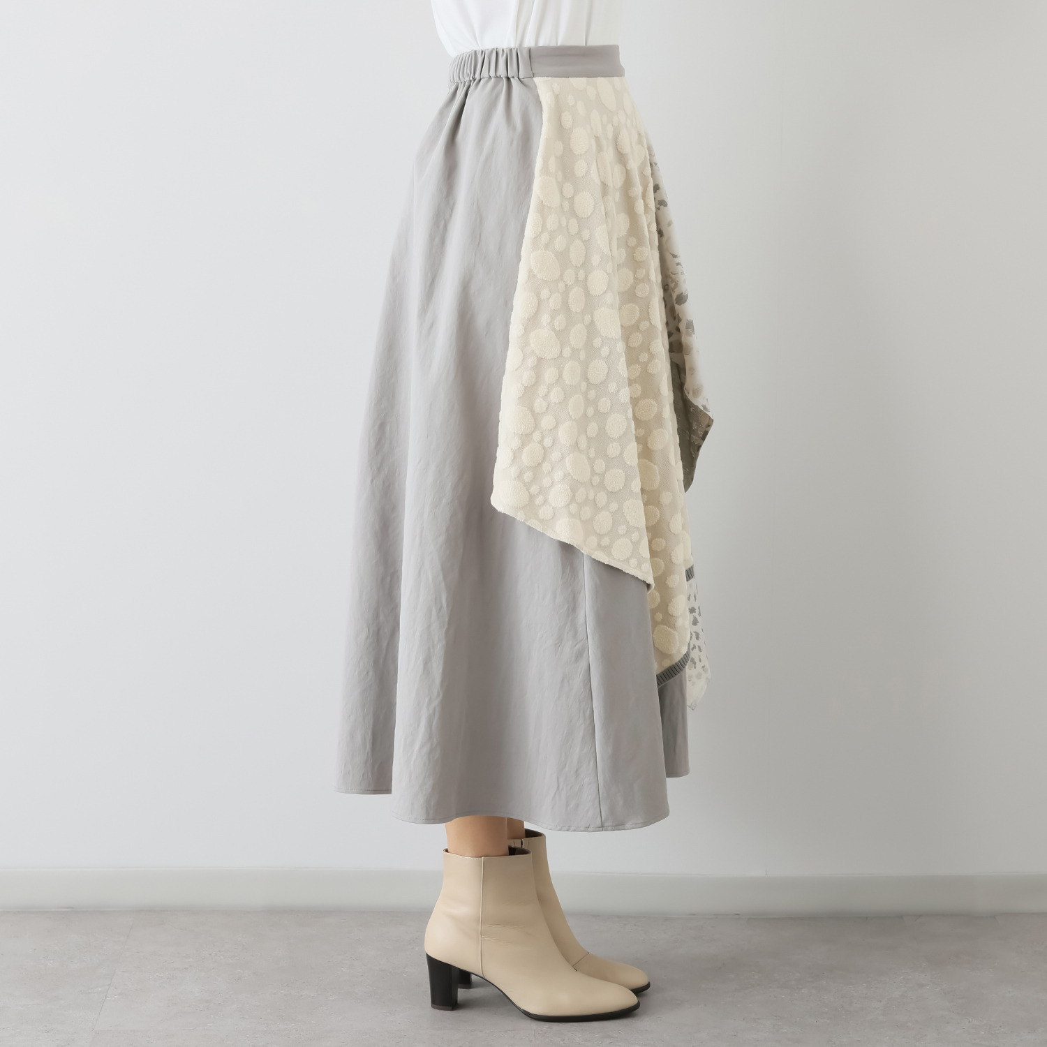 ヨシヨシ バイ　ピージェイ 異素材切替 Ａラインシルエット デザインフリルスカート