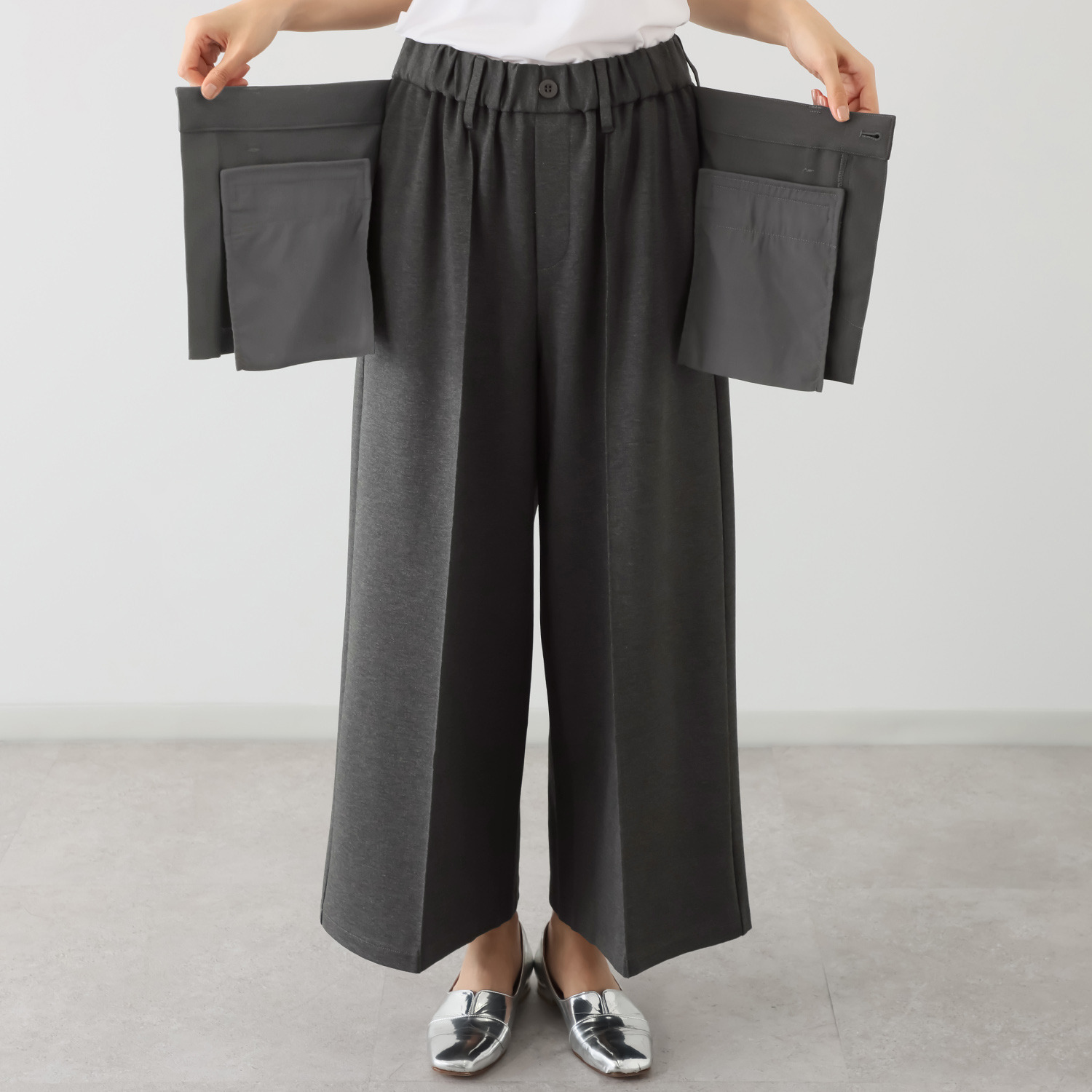 オン　ザ　エッジ 異素材エプロンが モードでＮＥＷ センタータックで脚長見え ワイドパンツ