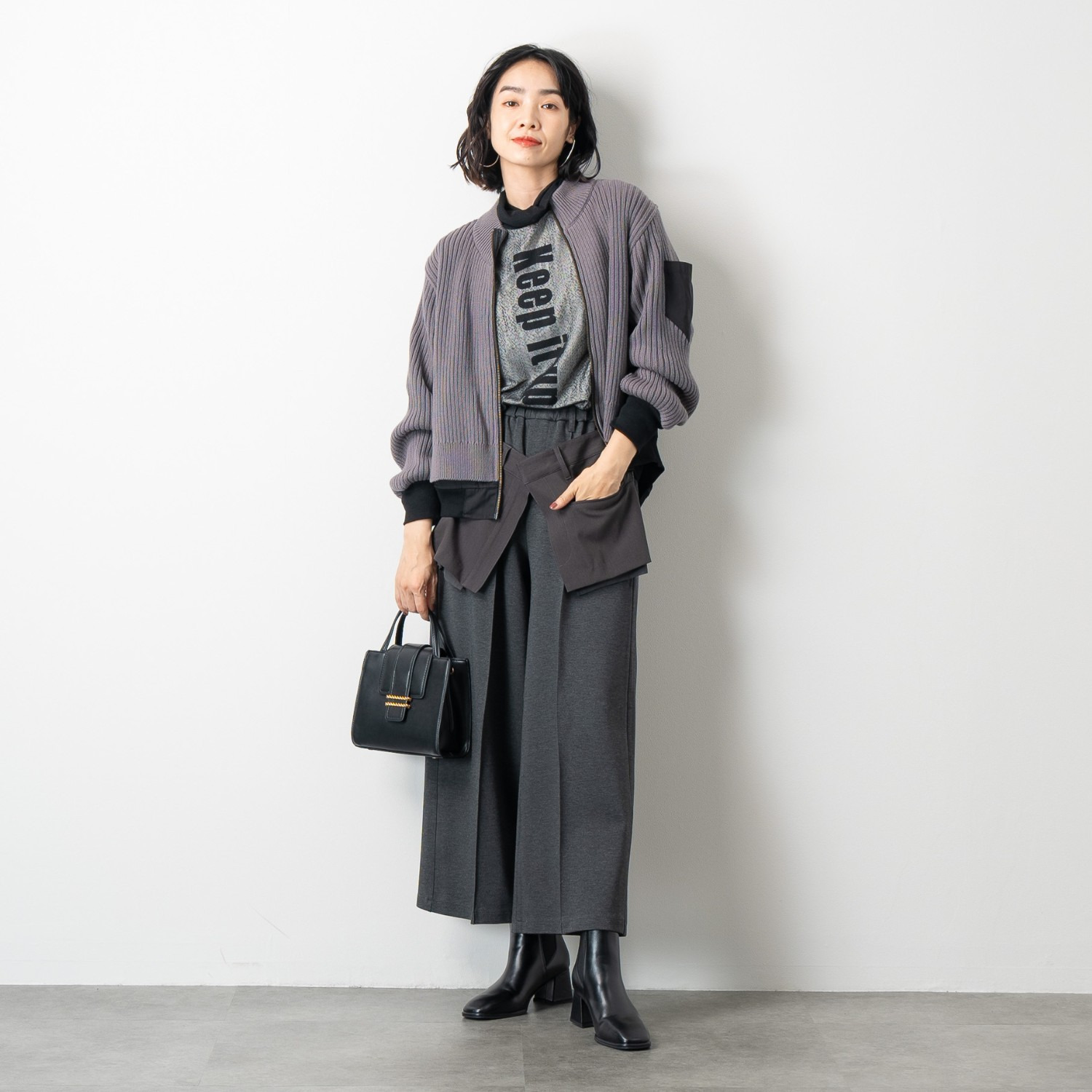 オン　ザ　エッジ 異素材エプロンが モードでＮＥＷ センタータックで脚長見え ワイドパンツ